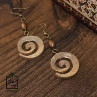 گوشواره آویز چوبی مارپیچ