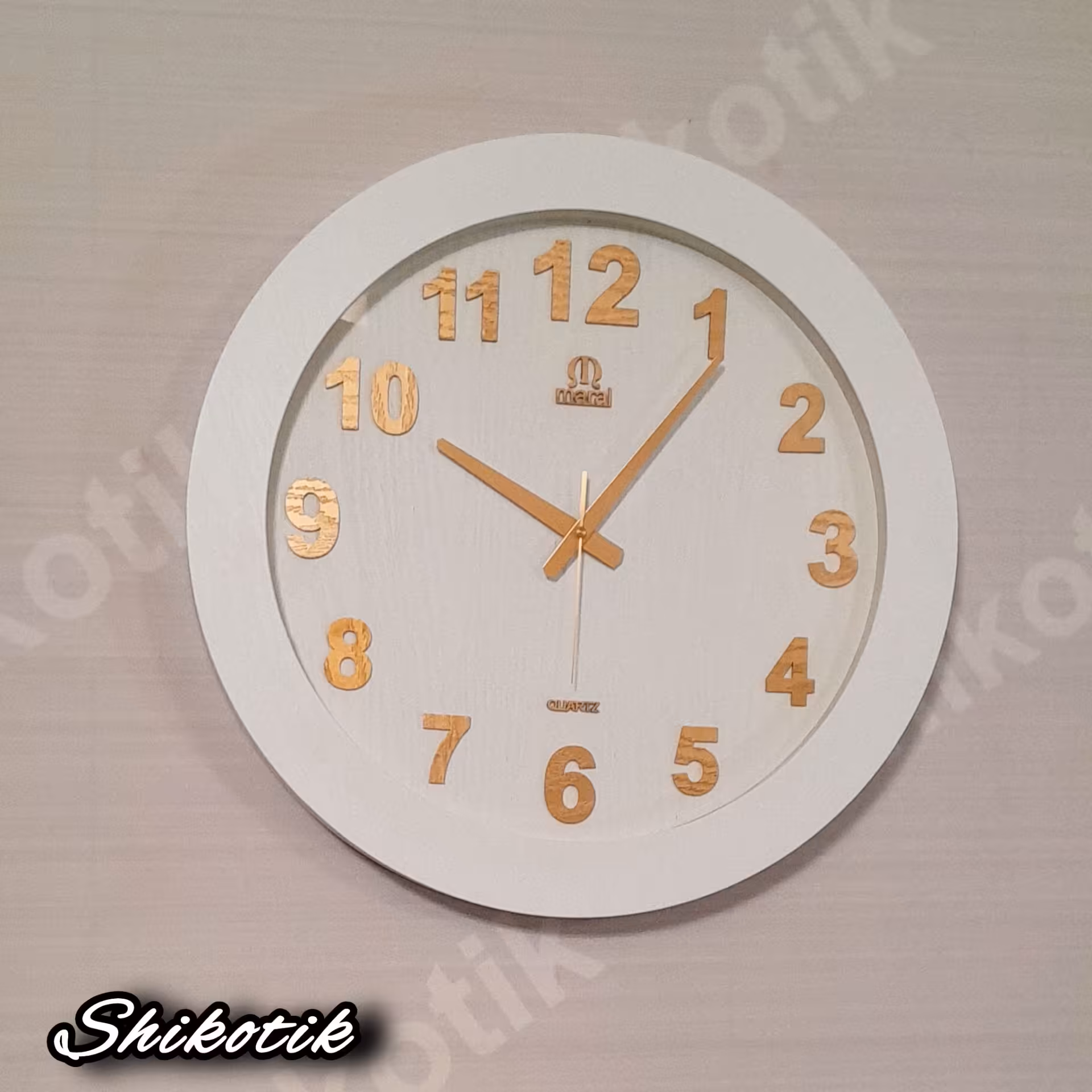 ساعت دیواری صفحه تمام چوب  مارال