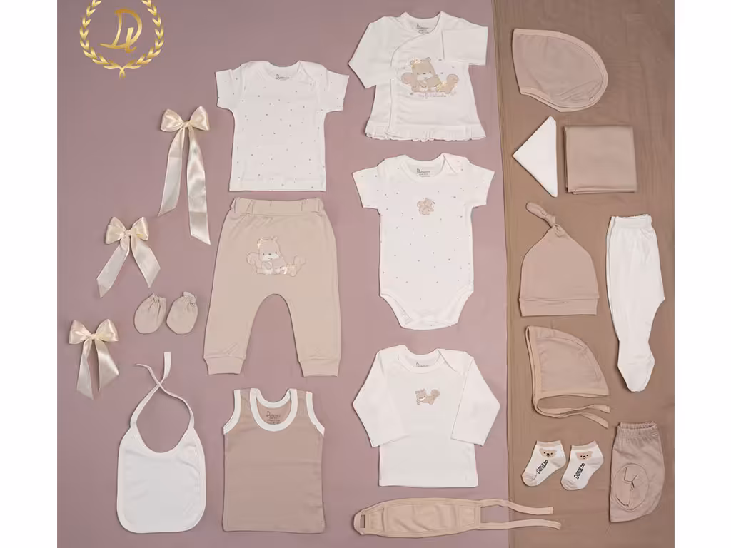 ست بیمارستانی 19 تکه نوزادی طرح گلدوزی شده سنجاب دانالو Danaloo