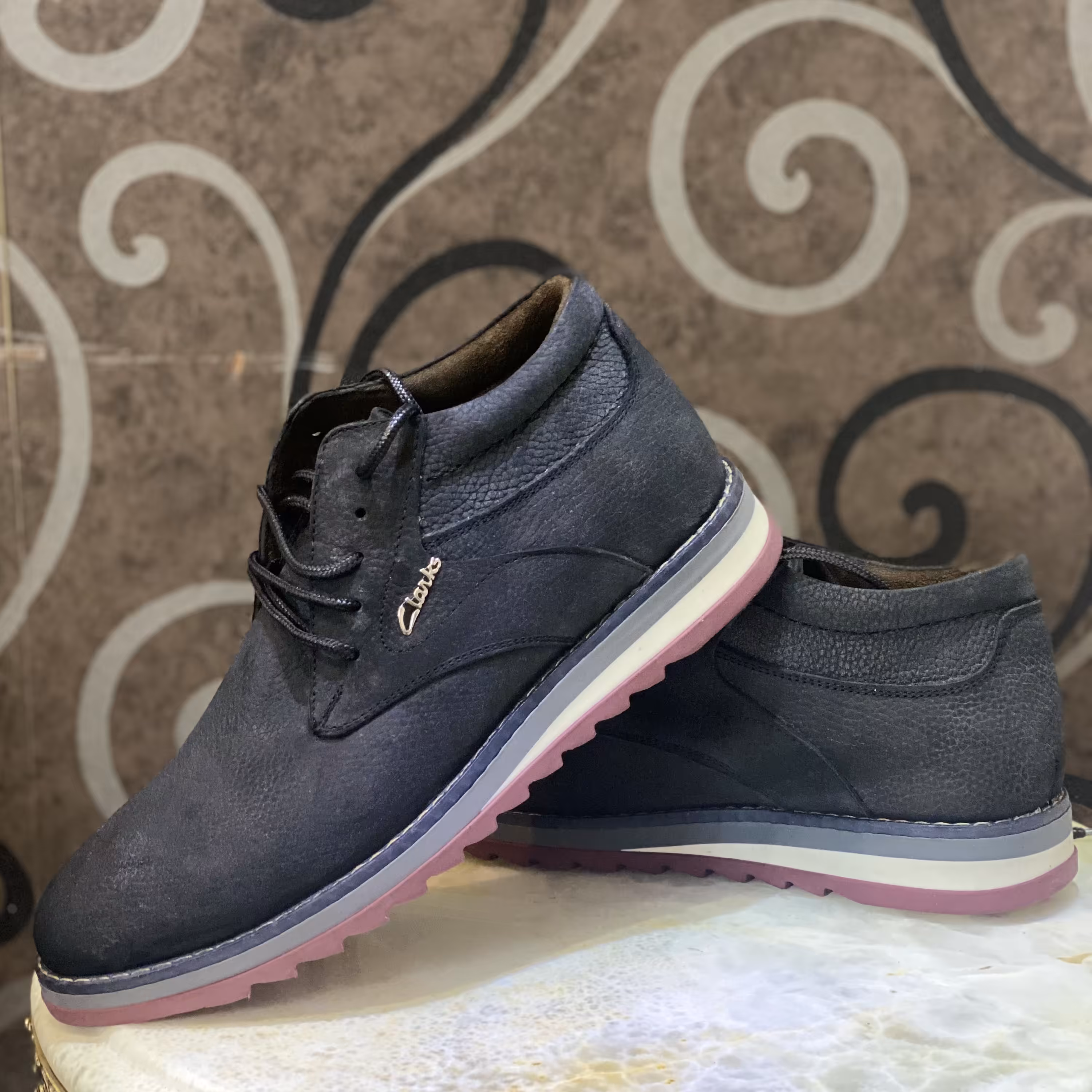  کفش چرم طبیعی درجه یک.