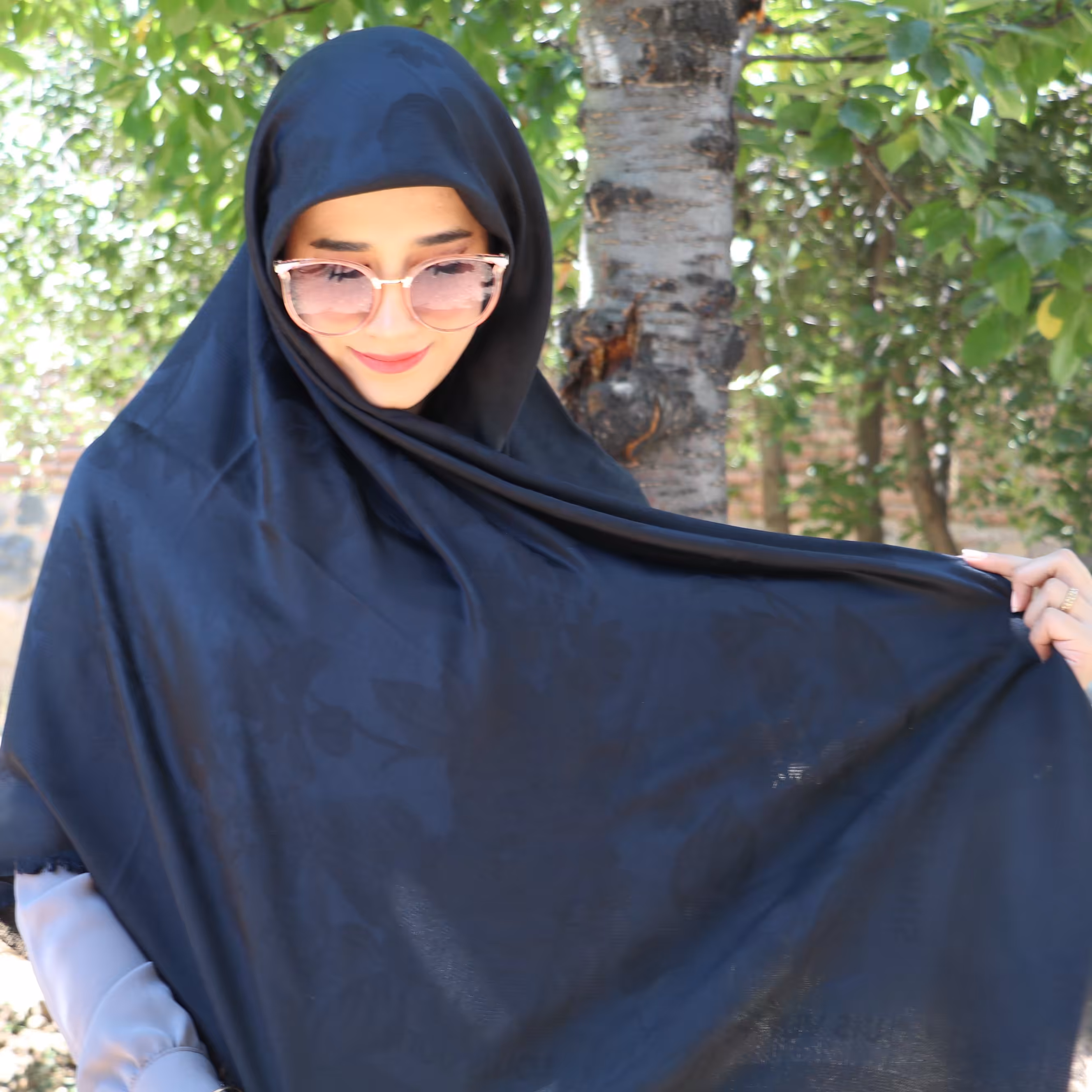 روسری مشکی نخ ژاکارد قواره 140