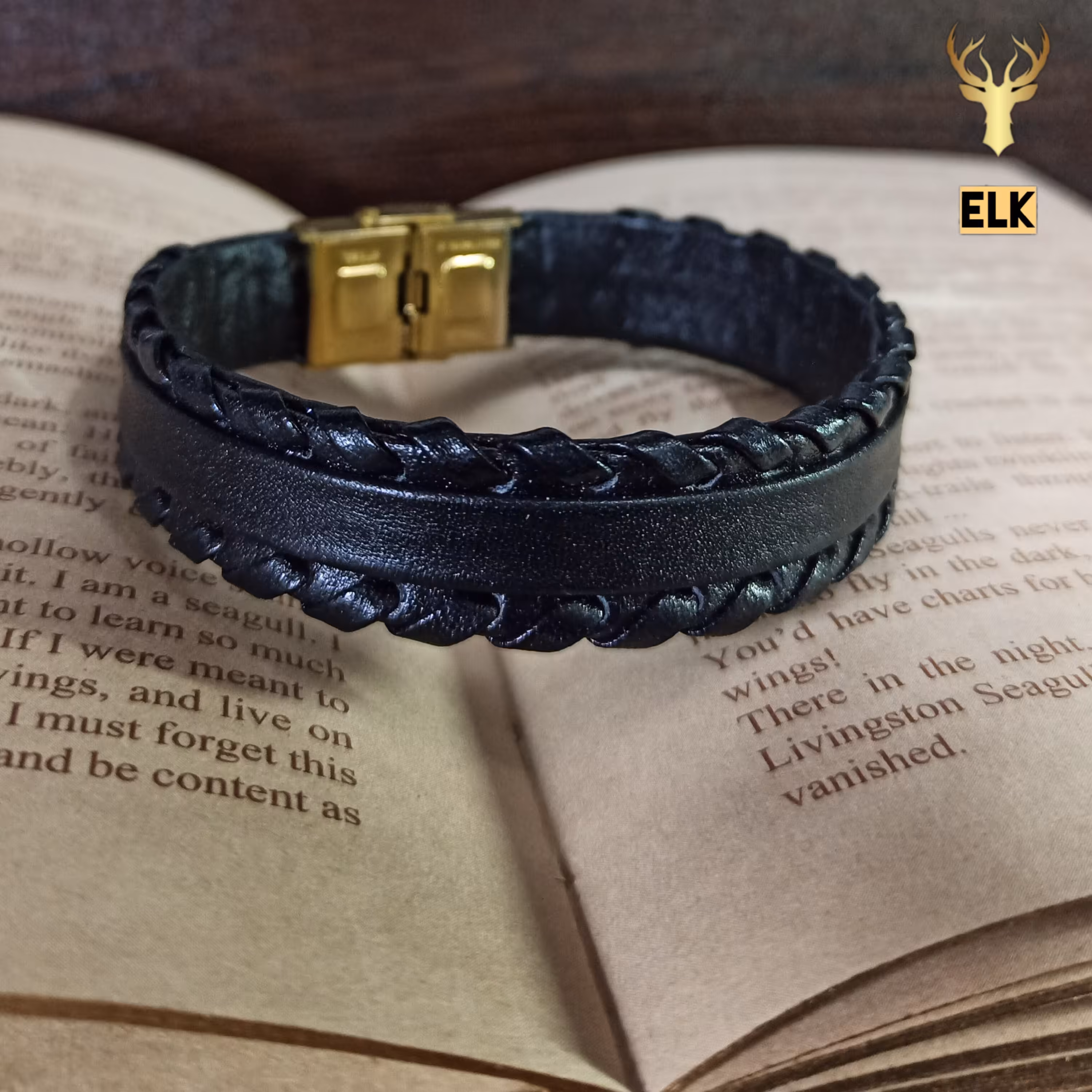 دستبند چرم طبیعی مدل D223 مشکی (ارسال رایگان با جعبه چوبی)