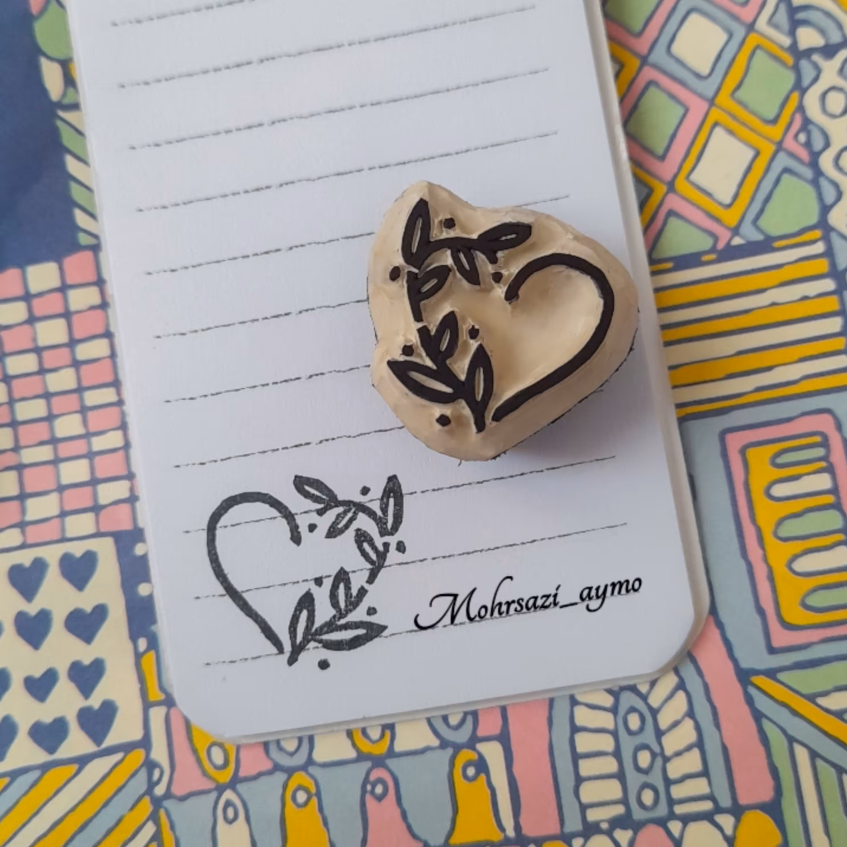 مهر دستساز لینو طرح قلب و برگ