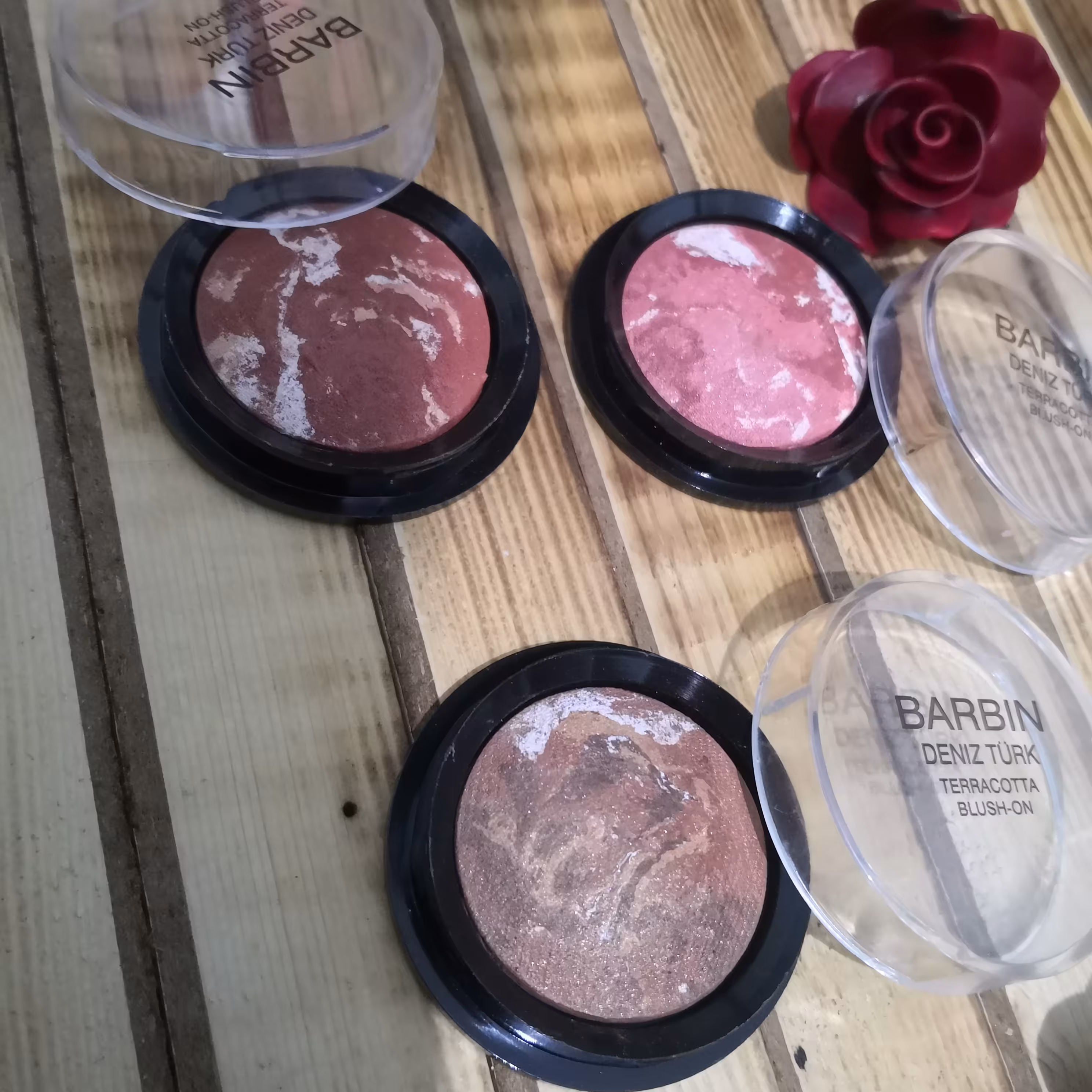 رژگونه باربین