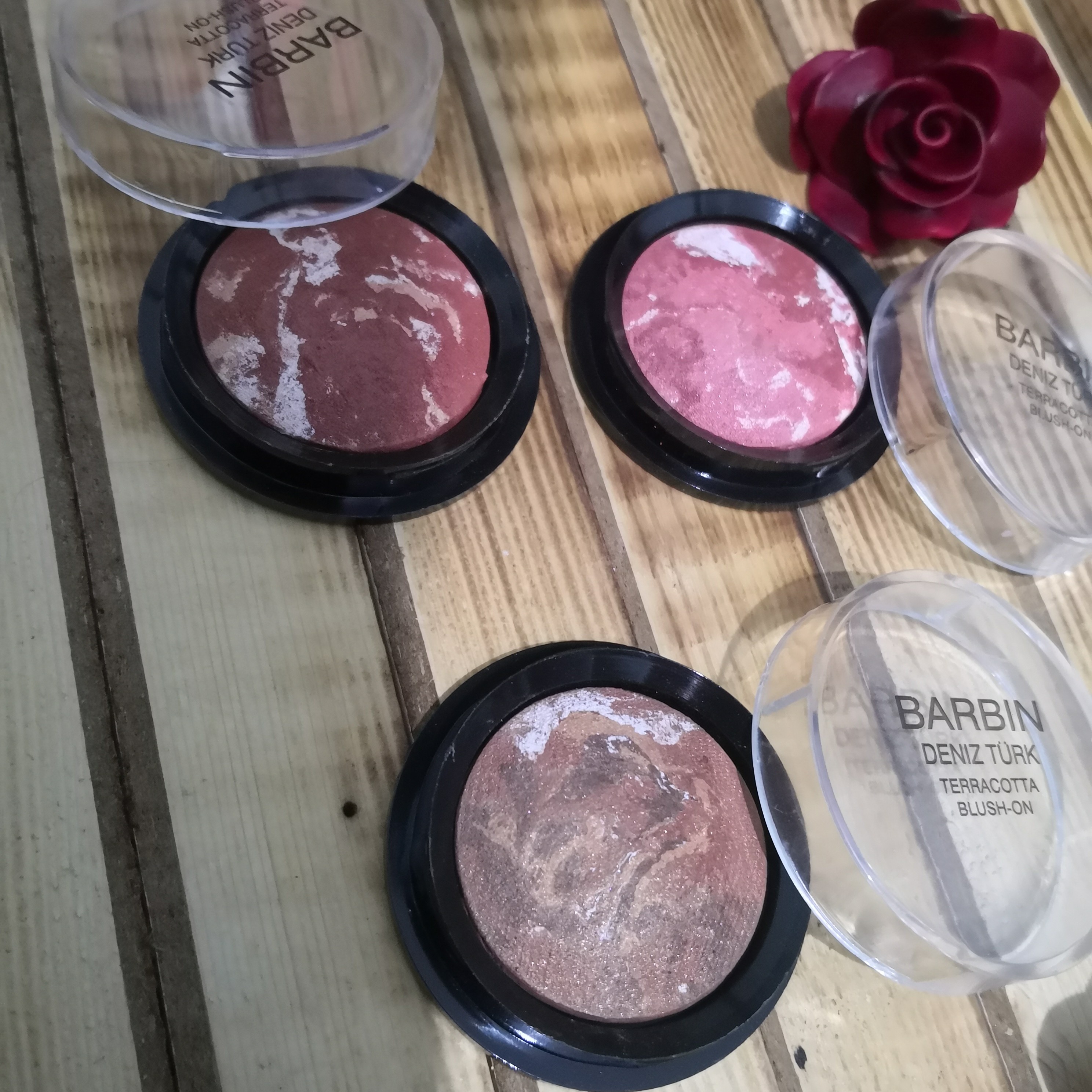 رژگونه باربین