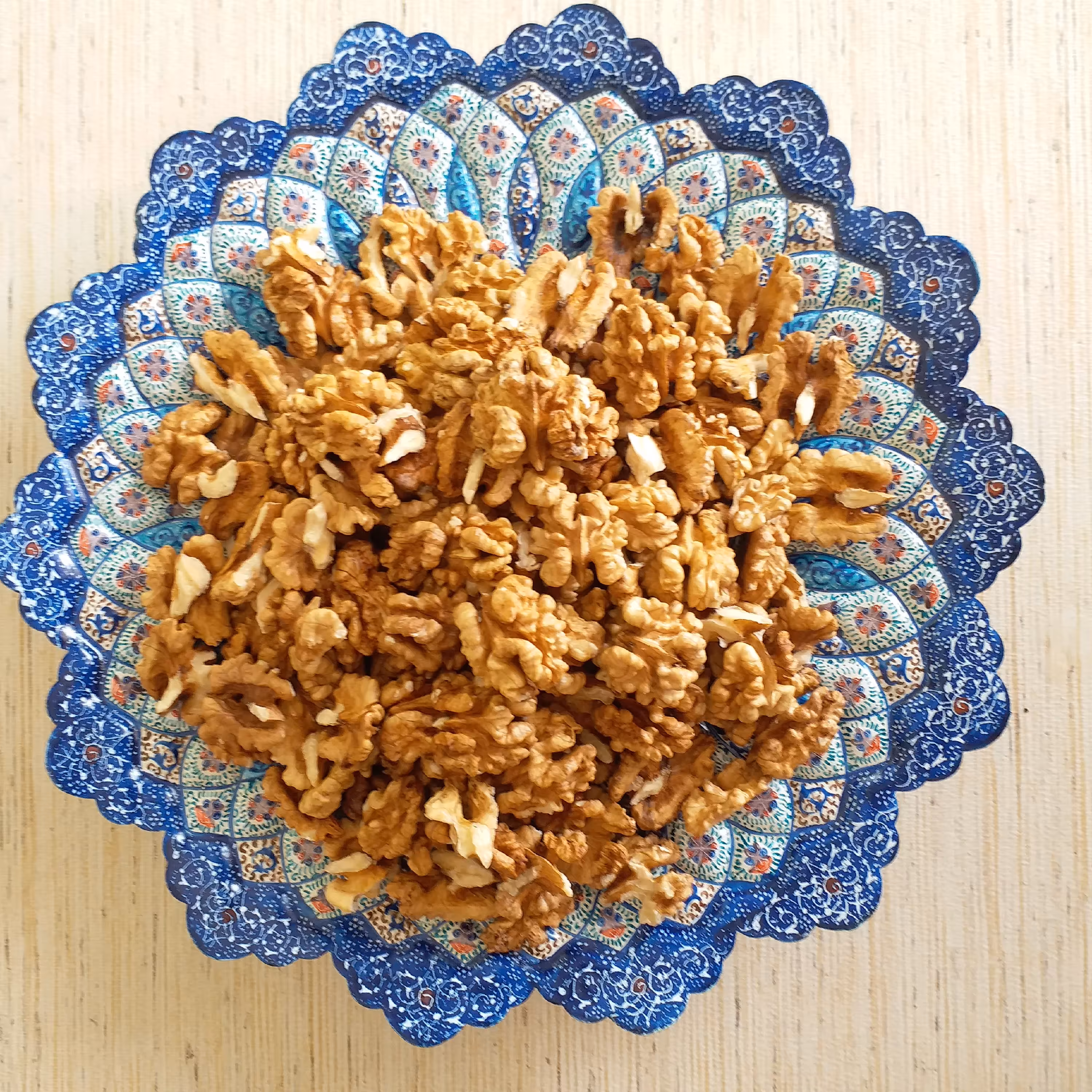 مغز گردو متوسط 99(یک کیلویی)