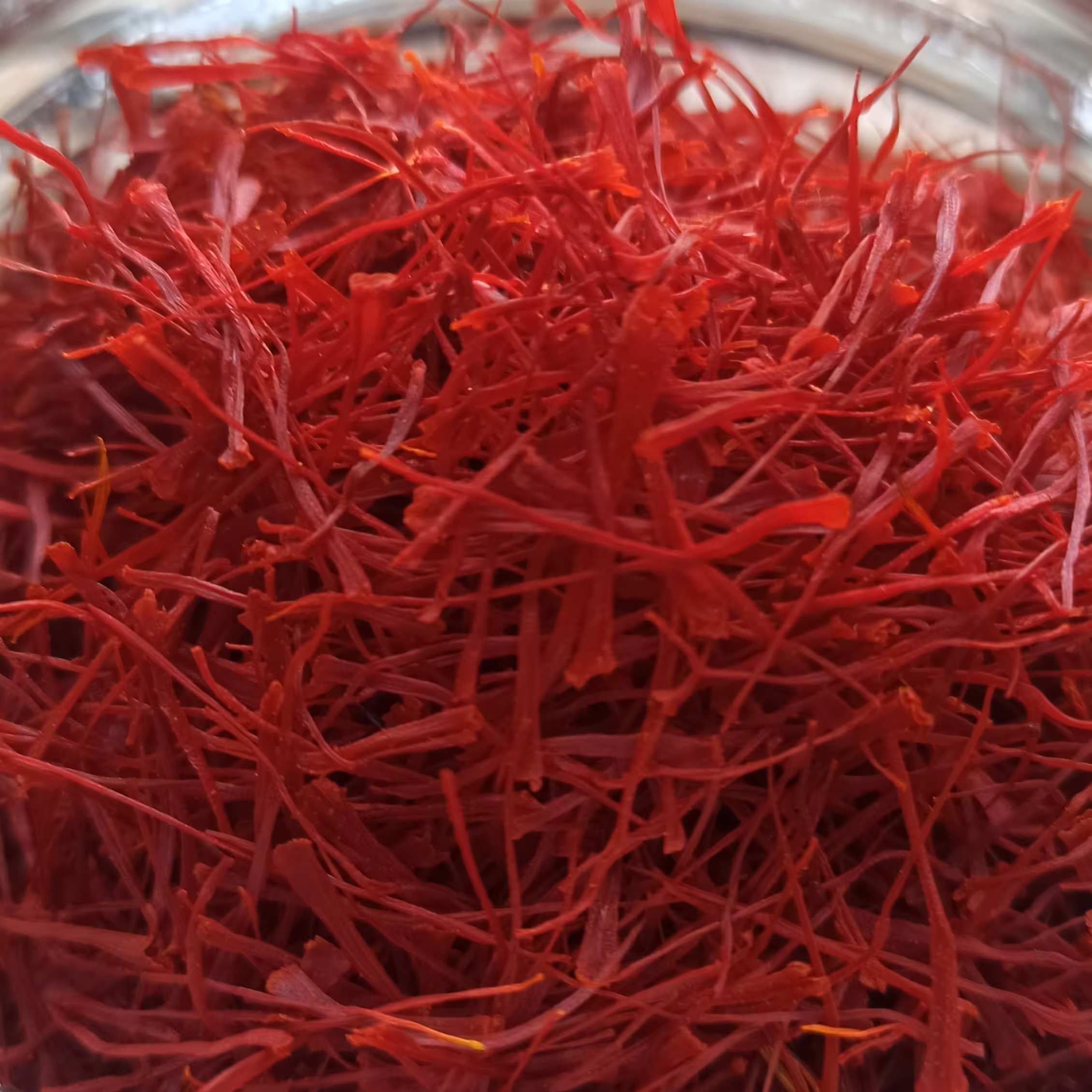 زعفران  سوپر نگین صادراتی (امساله)قائنات 8 گرم حدود 2مثقال  ارسال بار  کمتر از 3میلیون به صورت پس کرایه میباشد  