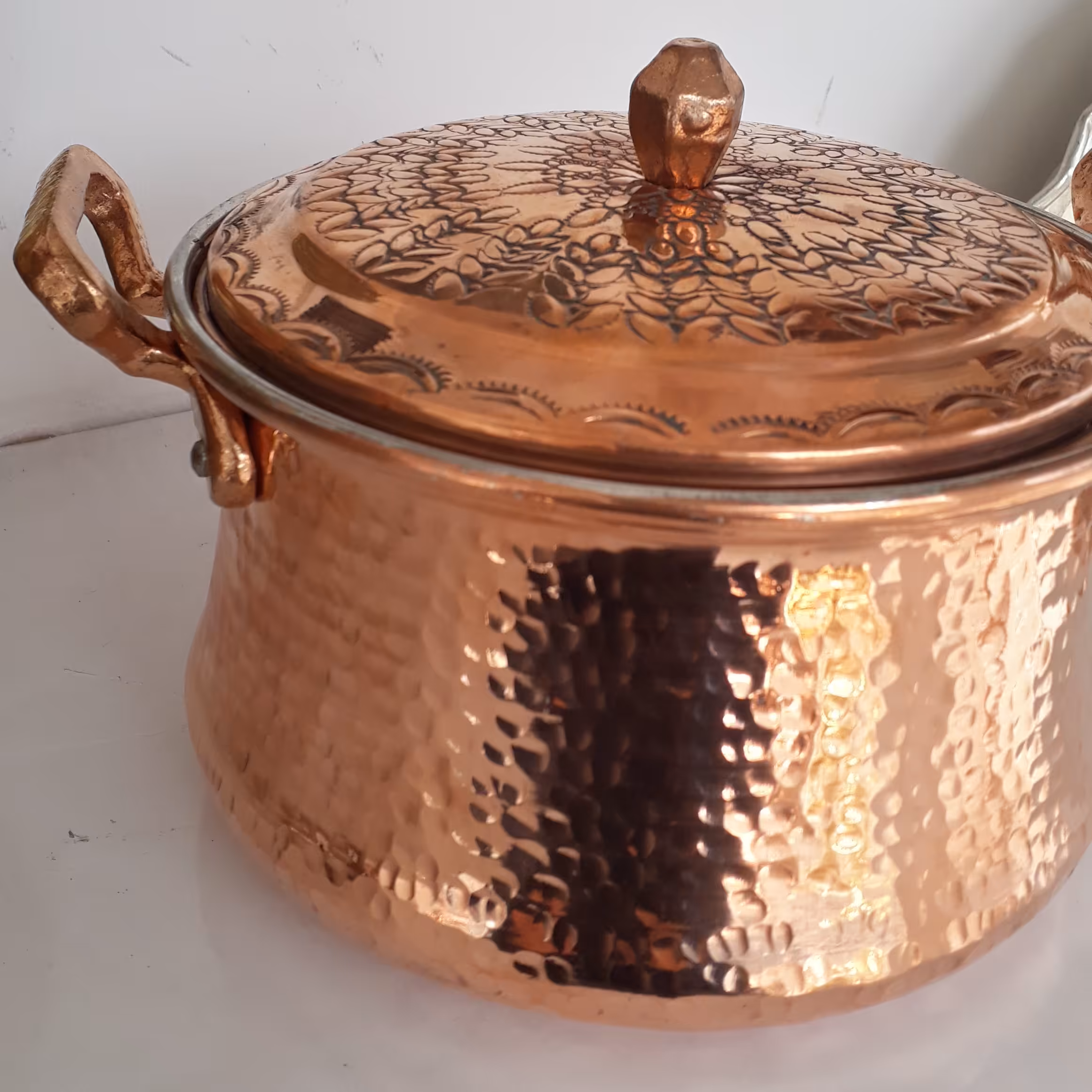 دیگ  مسی یزدی دست ساز سایز 2