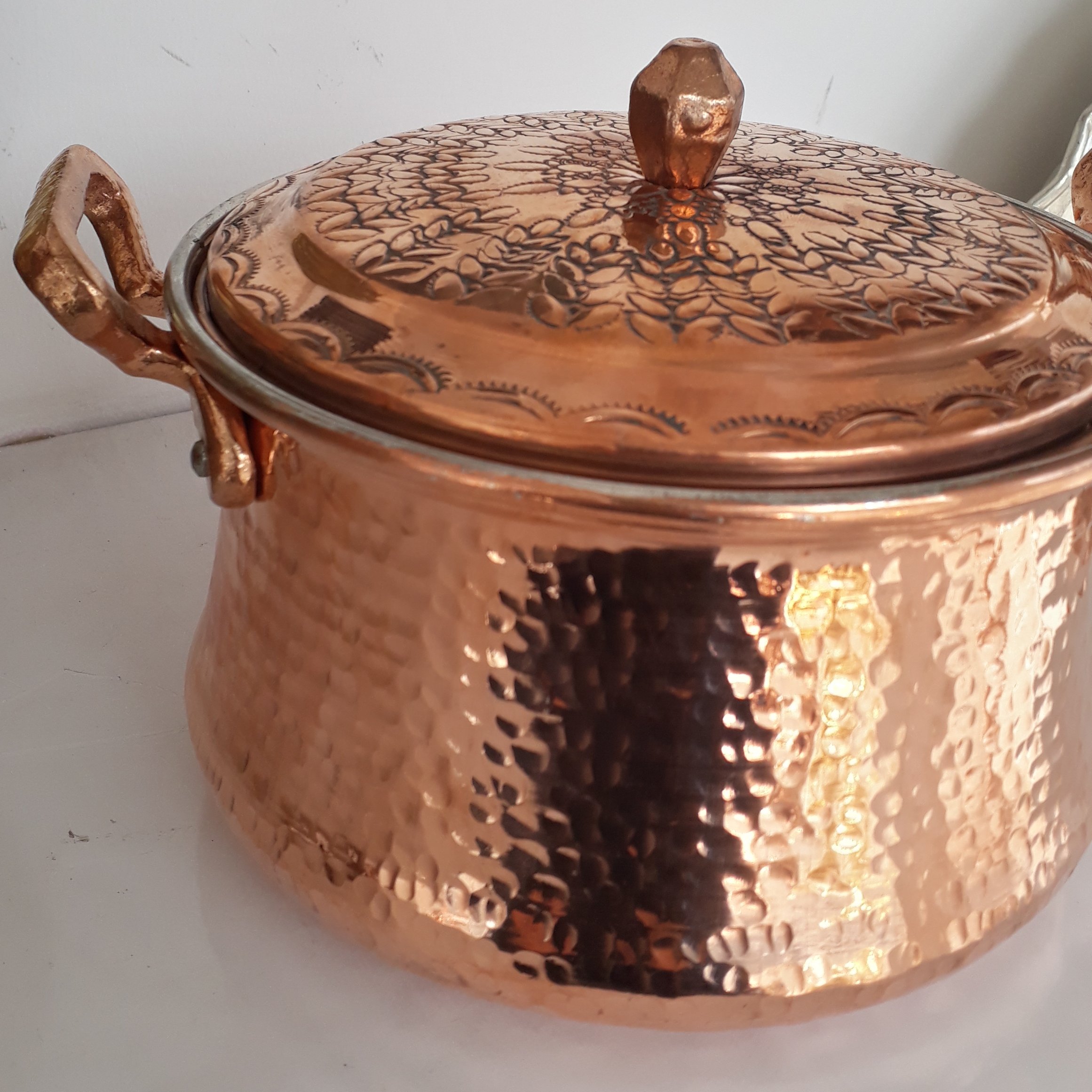 دیگ مسی یزدی دست ساز سایز 2