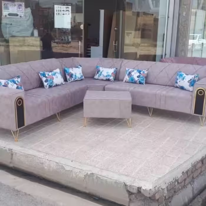 مبل چستر هزینه ارسال به پای مشتری هست  