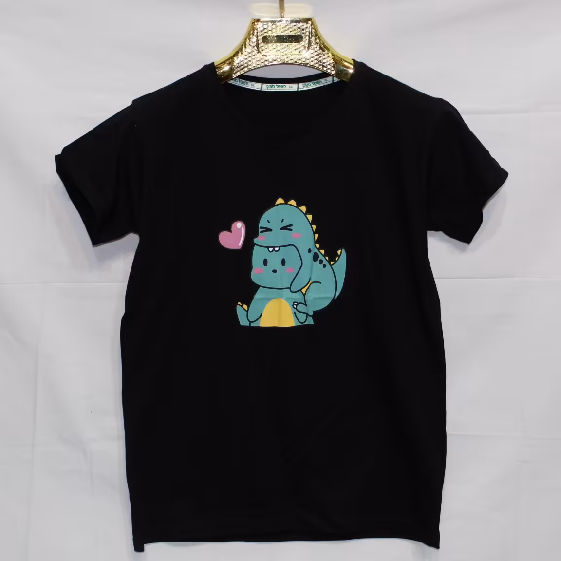 تیشرت دایناسور جنس نخ پنبه سوپر فری سایز دارای رنگبندی کاربردی  زنانه و دخترانه 