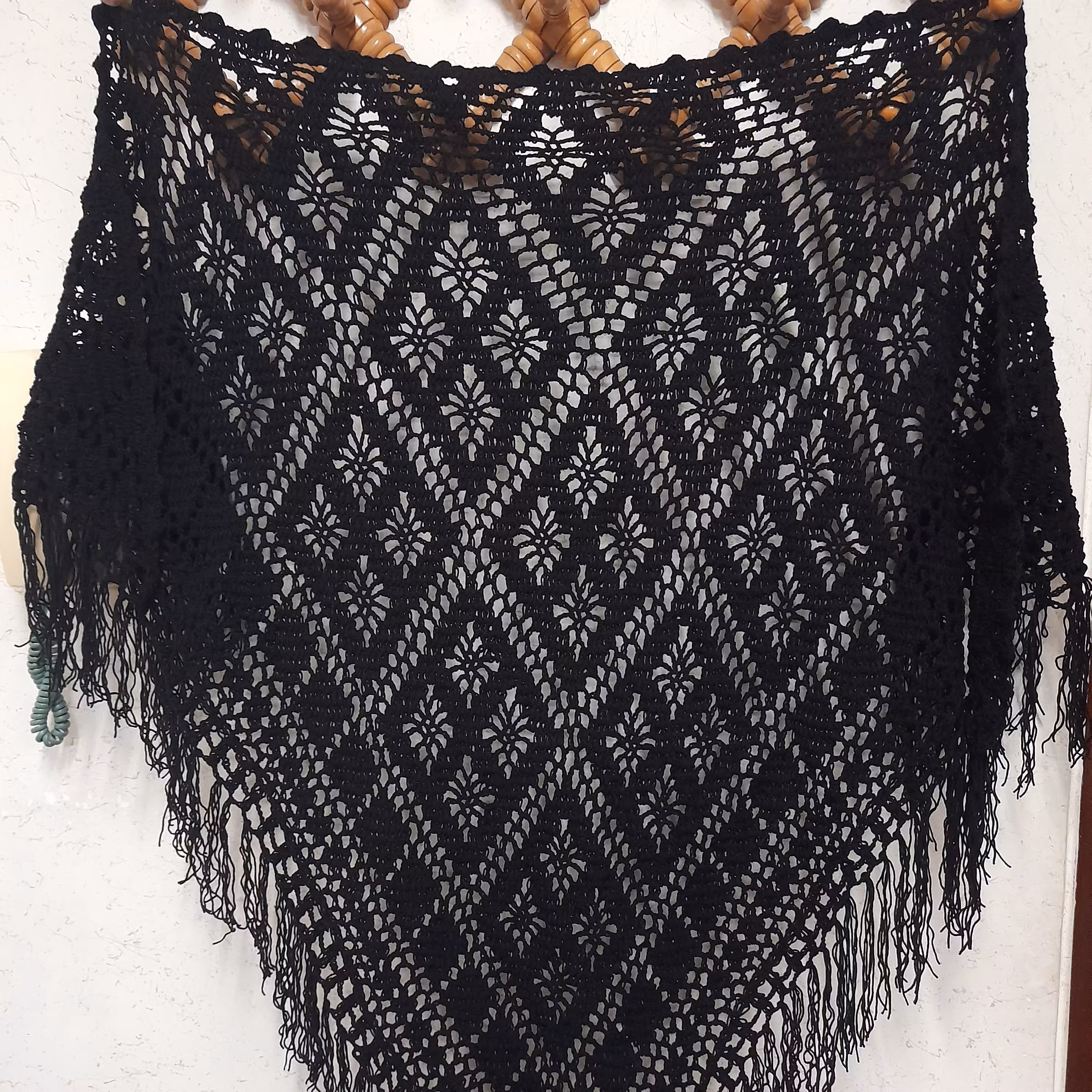 اشارپ (رودوشی ) بافتنی مشکی با طرح لوزی ، عنکبوتی  