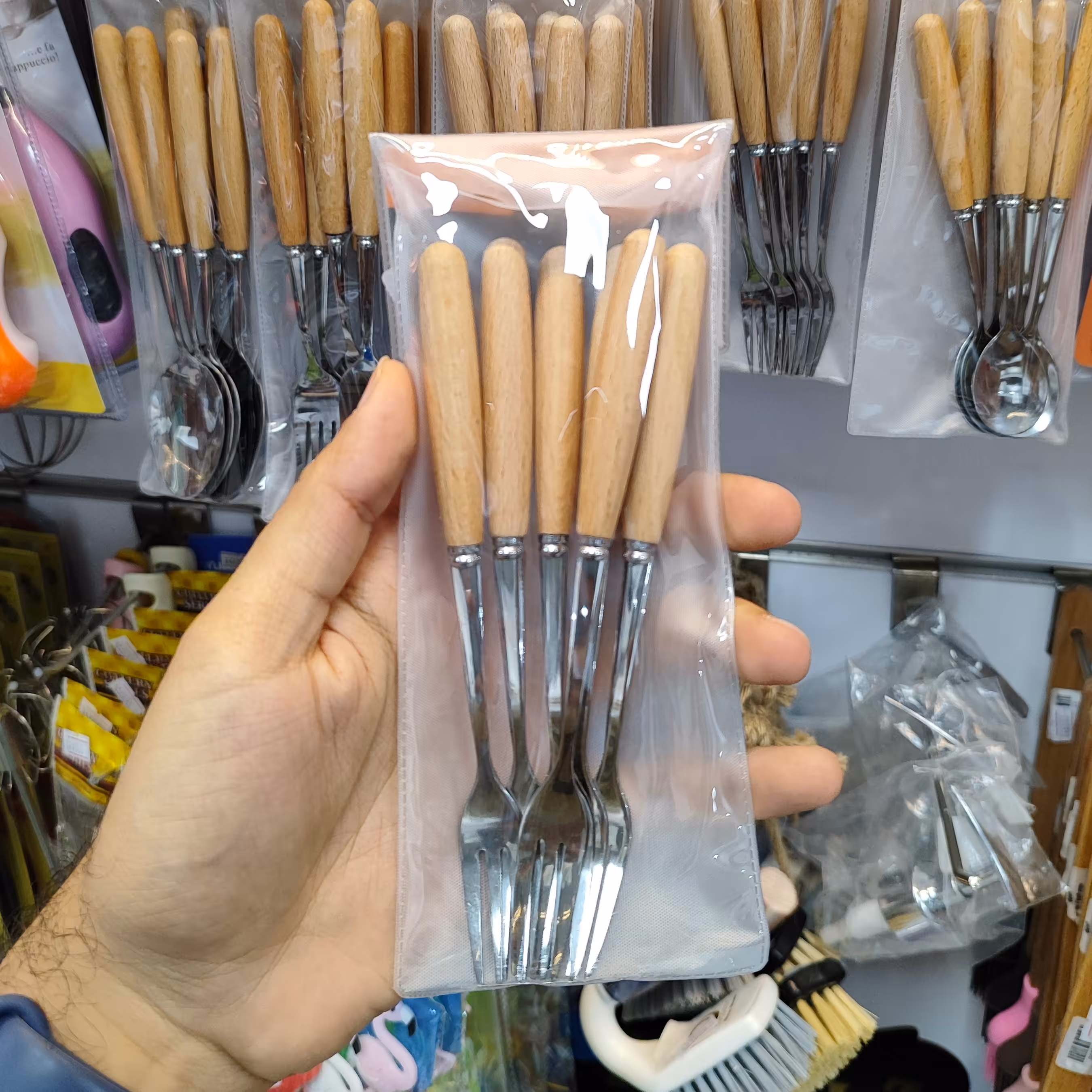 چنگال میوه خوردی دسته چوبی وارداتی