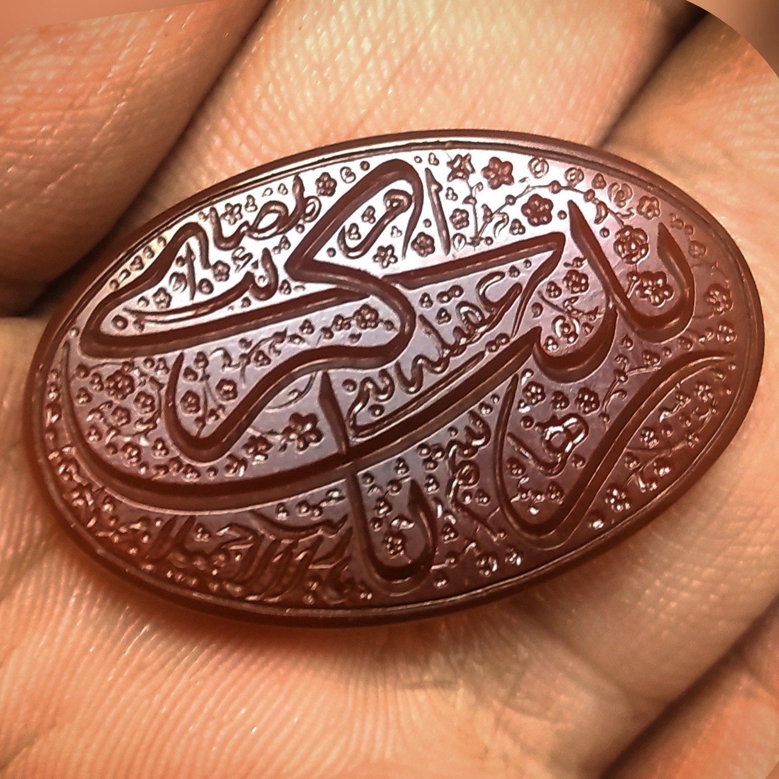 گردنبند نقره عقیق سرخ خراسان خطی نوشته یا زینب کبری خط استاد محسن محرمی وکلاف گردنی کاملا دست ساز