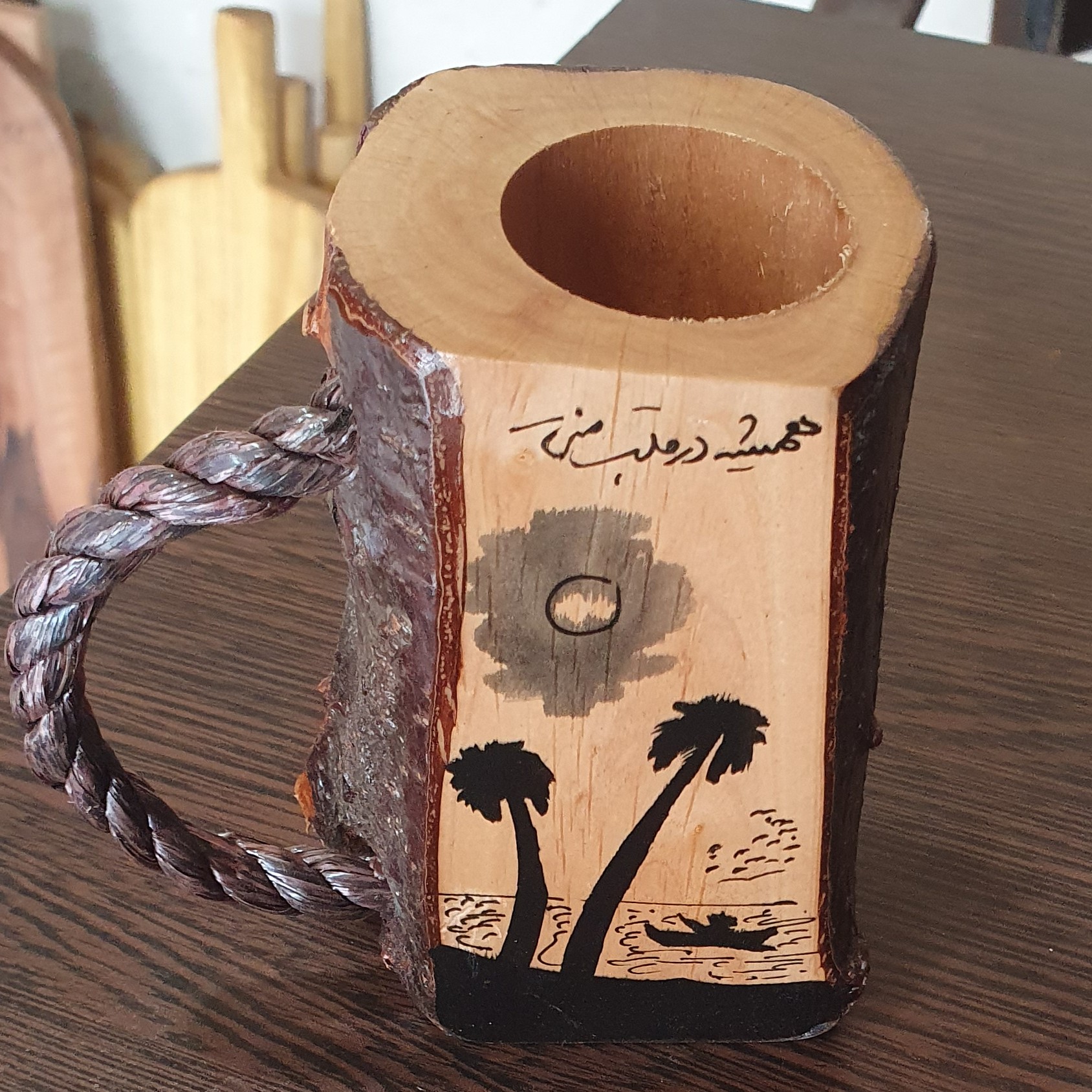 لیوان دسته طنابی