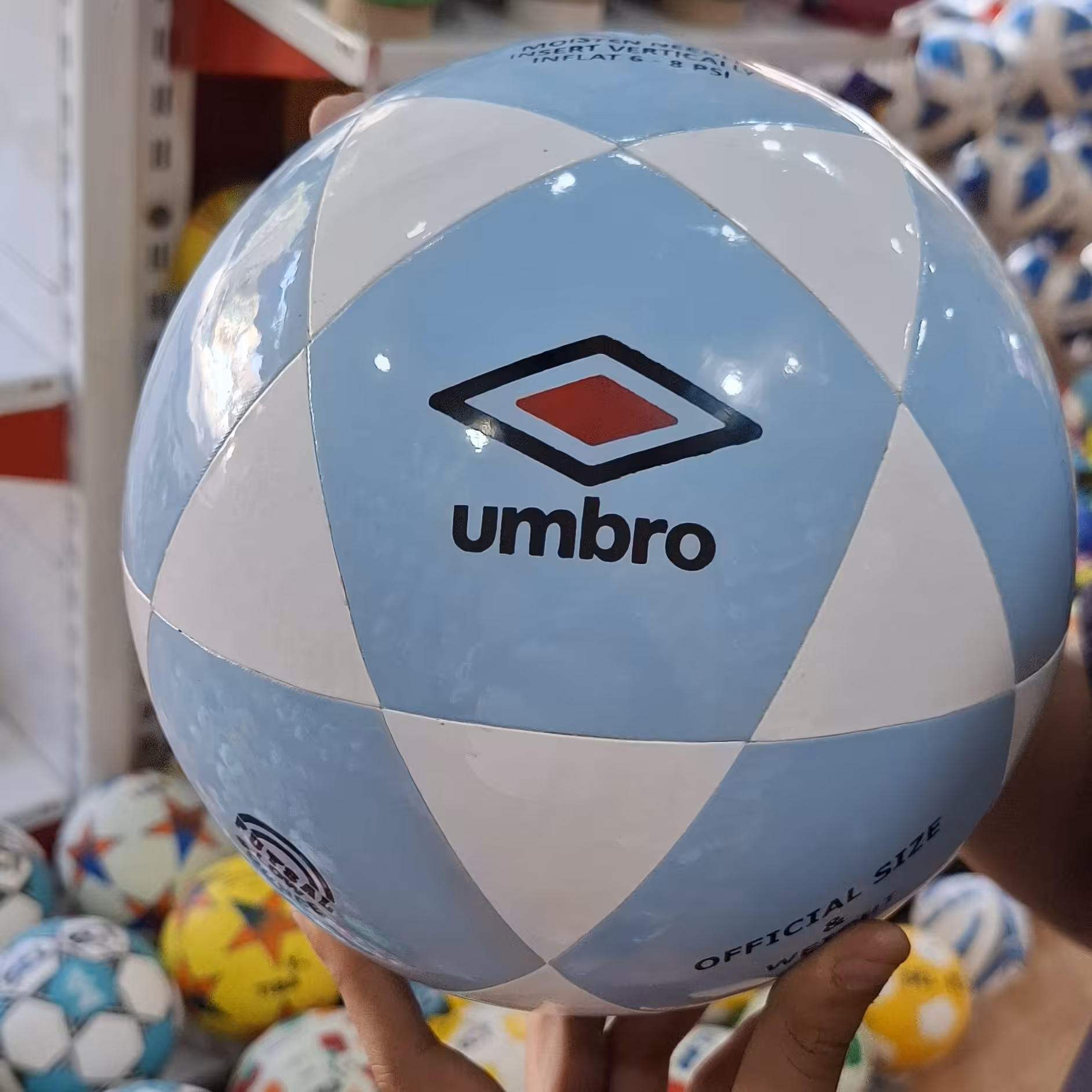 توپ فوتسال پرسی با ضمانت همراه با سوزنی وارسال رایگان در ارزانکده توپ 