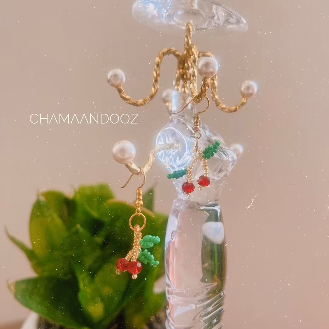 گوشواره دست دوز منجوقی آلبالو