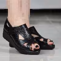 صندل طبی اصل جدید 
زیره پیو 
بغل برچسبی
سایز 37 تا 42
