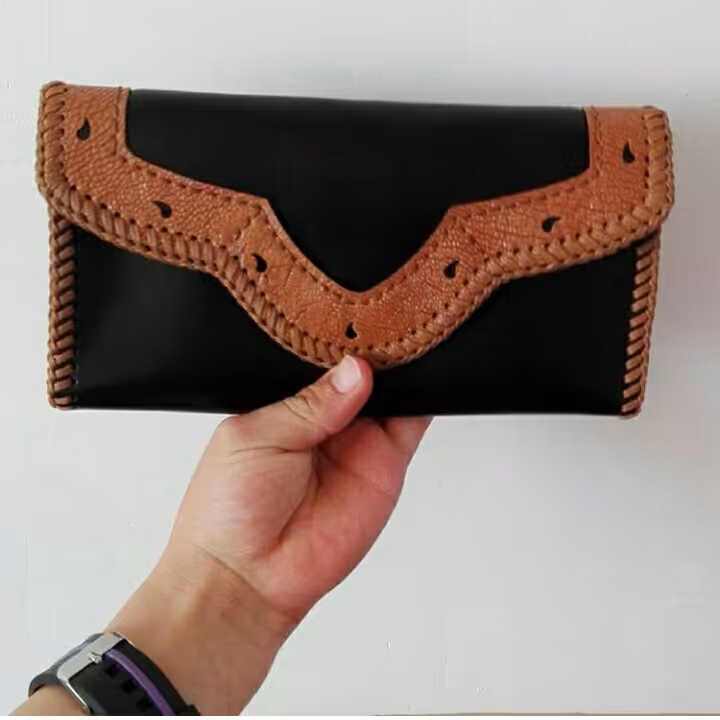 کیف پول چرم دست دوز زنانه