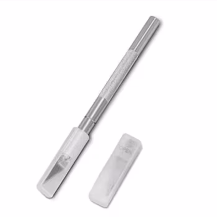 تیغ فوندانت مخصوص عروسک و تاپرسازی همراه 3عدد تیغ یدک و پنس