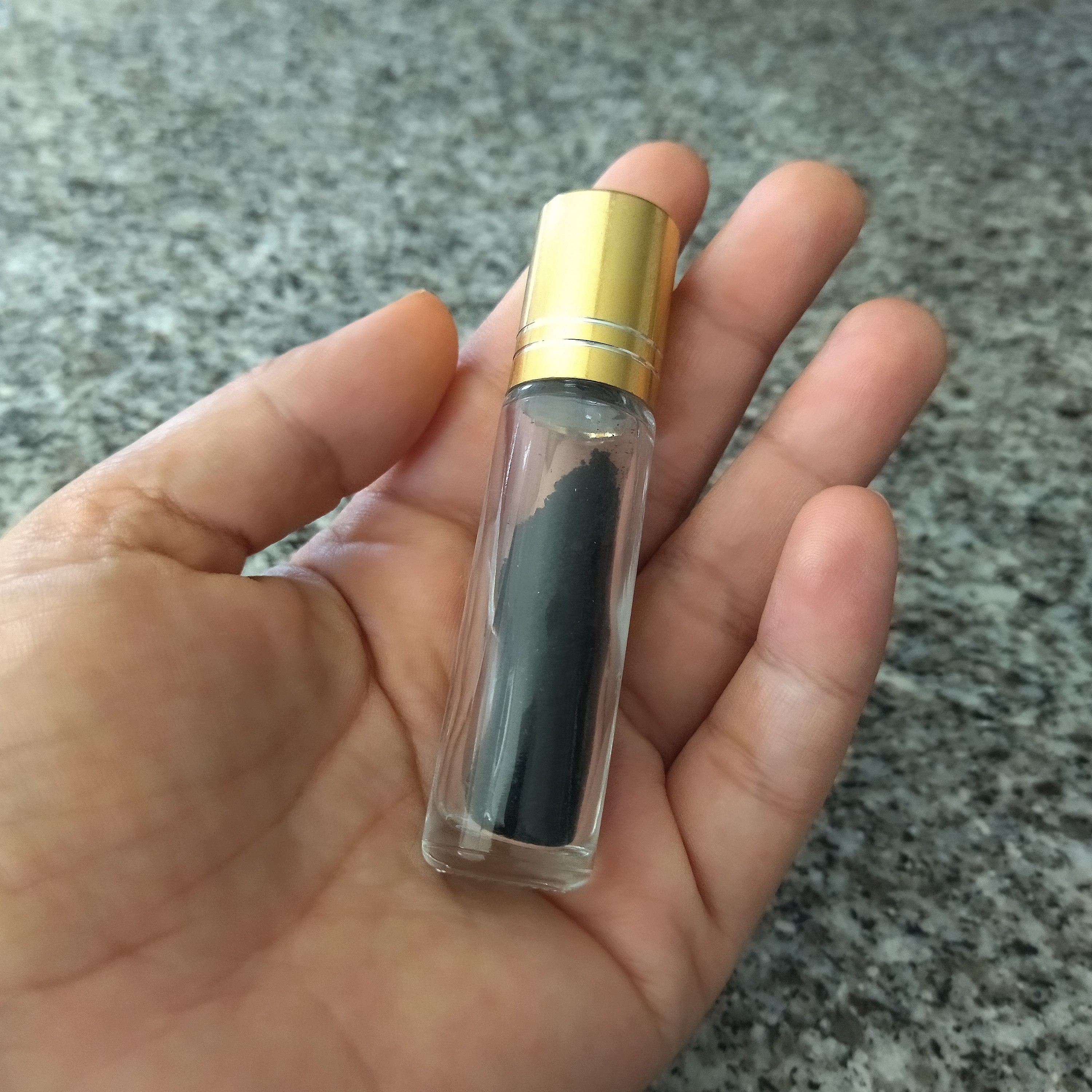 سرمه چشم روغن حیوانی