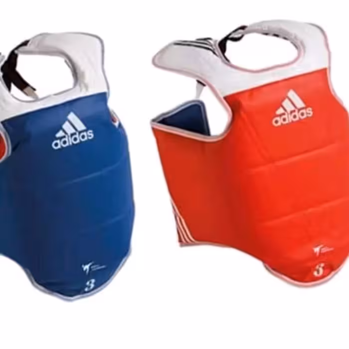 هوگو تکواندو آدیداس  دارای سایز بندی 