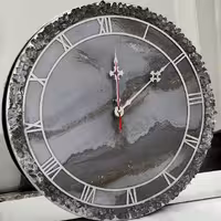 ساعت دیواری رزینی.با موتور آرام گرد