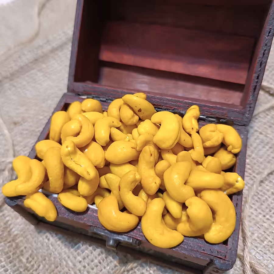 بادام هندی زعفرانی شور  با کیفیت و اندازه مناسب ( بسته 500 گرمی )