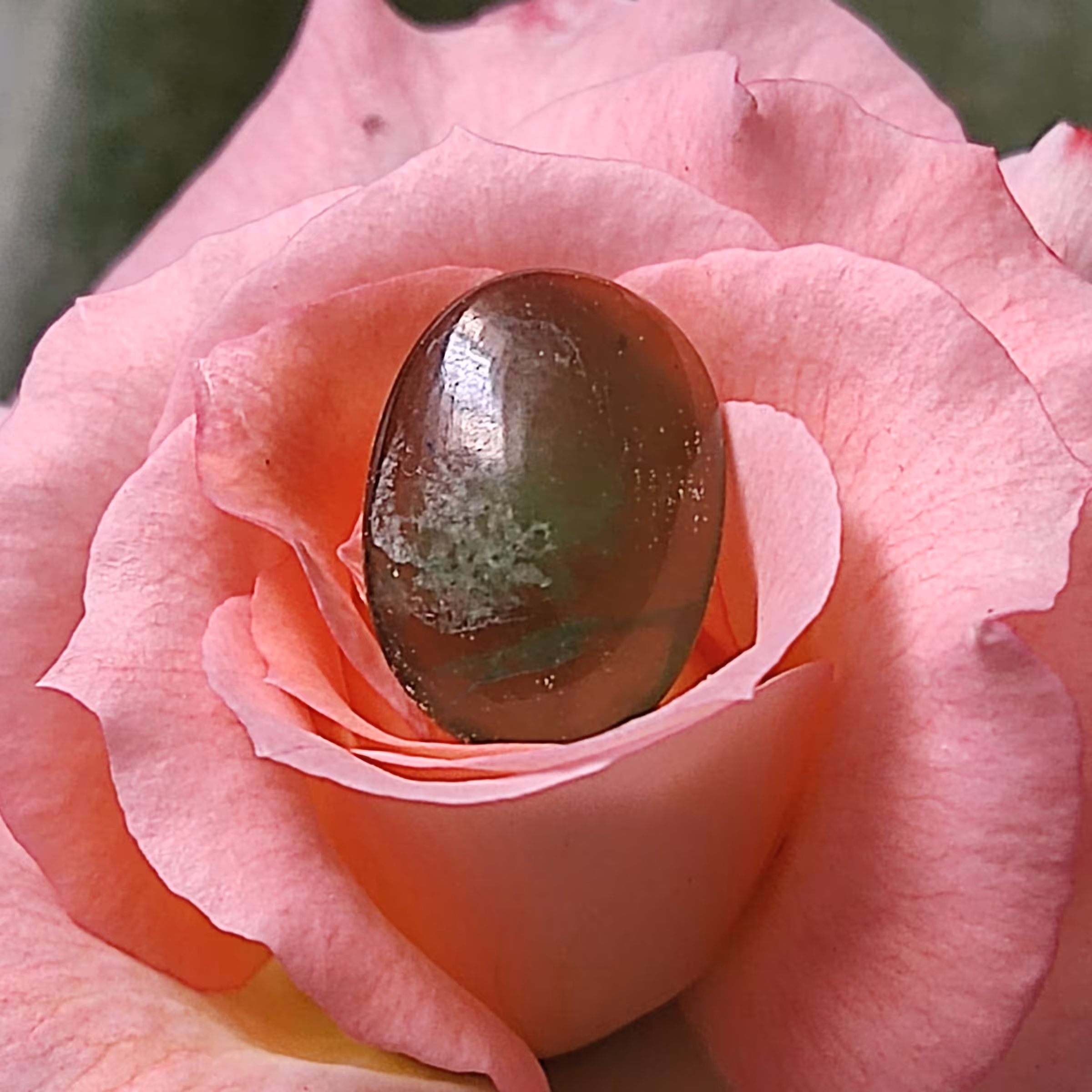 یشم کشمیر بسیار زیبا وشفاف کاملا طبیعی هاله یخ دار به قیمت عمده همراه با هدیه ویژه