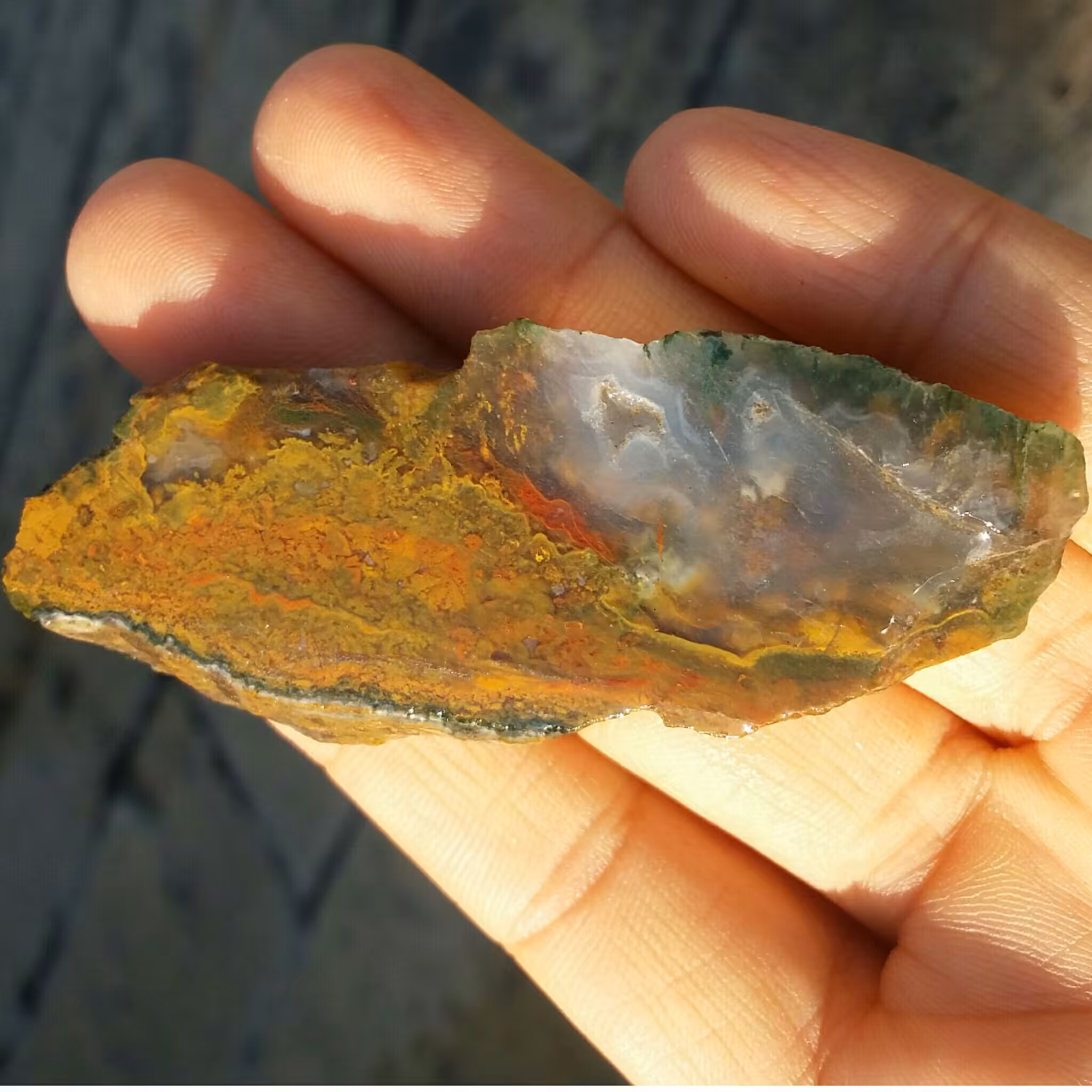 اسلایس سنگ راف عقیق منظره بسیار دیدنی شاهکار خلقت کاملا طبیعی محشر
 کد 8124