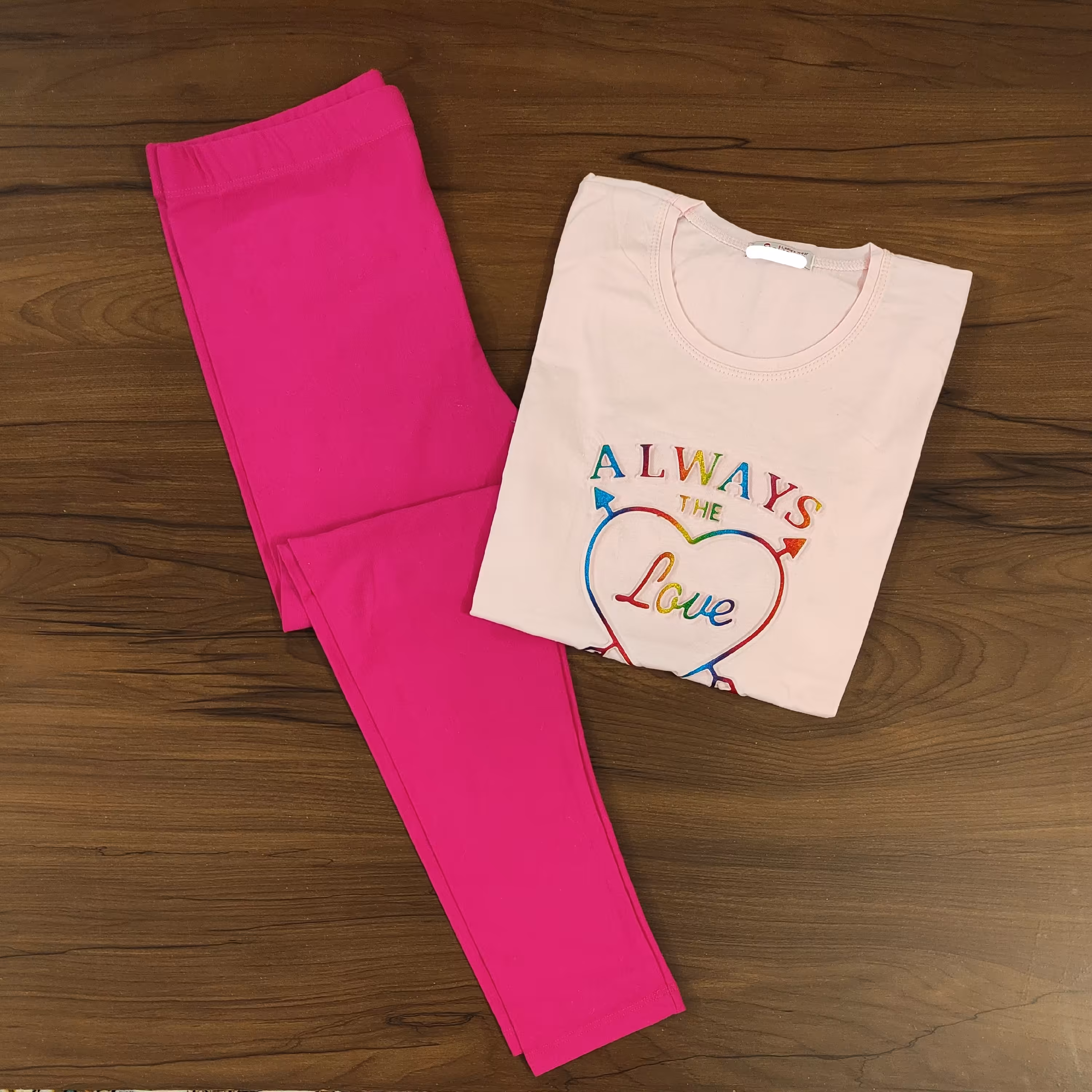 ست تیشرت و لگ نخ پنبه و لاکرا اعلا مناسب 38 تا 44 رنگ تصویر