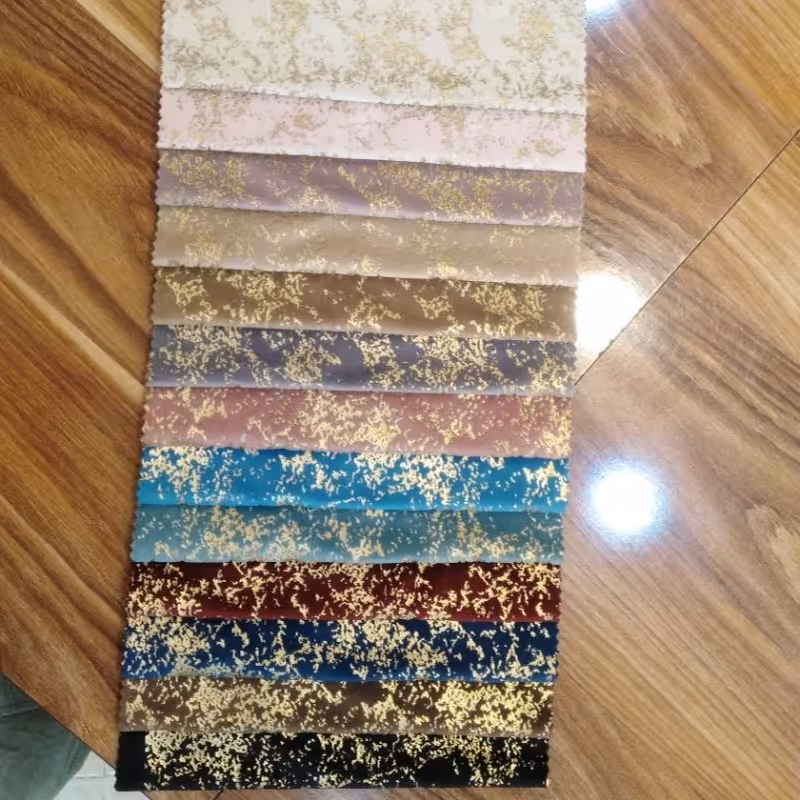 پرده مخمل طلاکوب طرح پتینه (متری 550000)