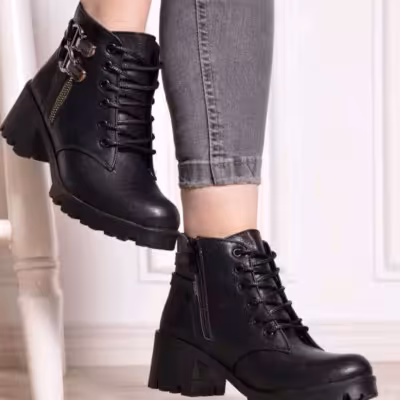 نیم بوت پاشنه دار