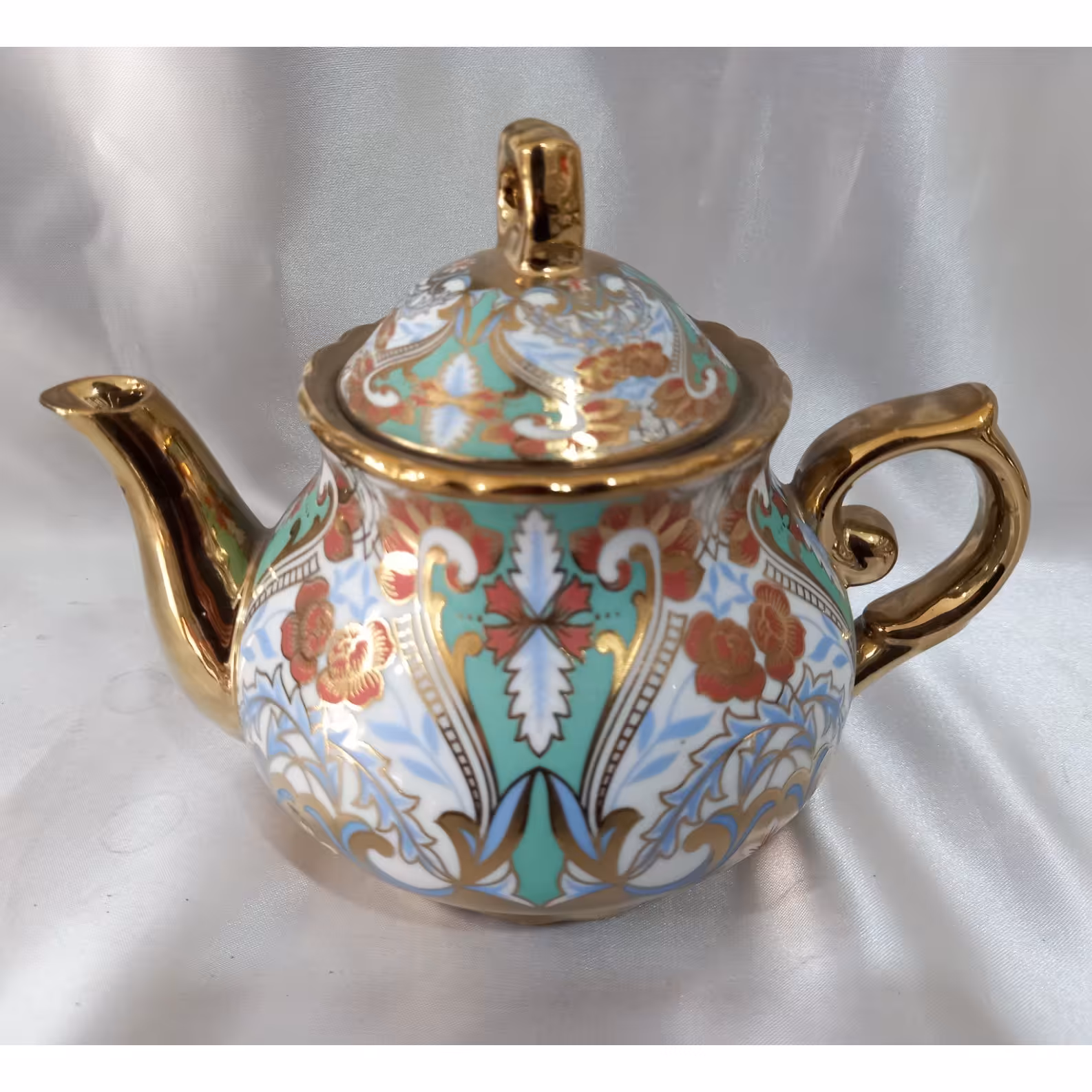 قوری چینی وارداتی طلایی