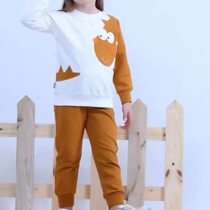 ست بلوز و شلوار اسپورت شیک و زیبا در رنگبندی متنوع مناسب 2 تا 10 سال جنس دورس دو نخ لاکرادار  طرح گلدوزی شده 