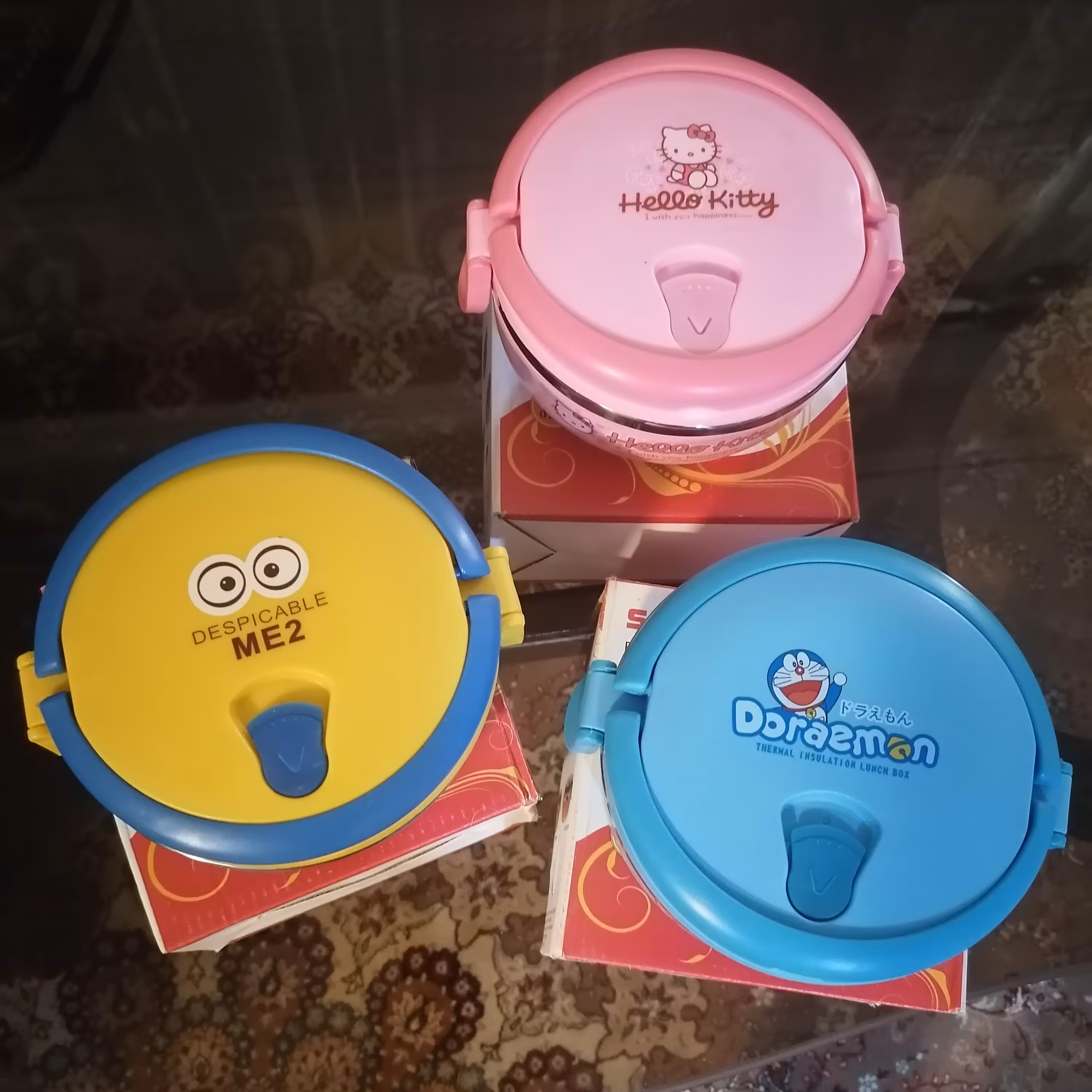 ظرف غذای داخل استیل