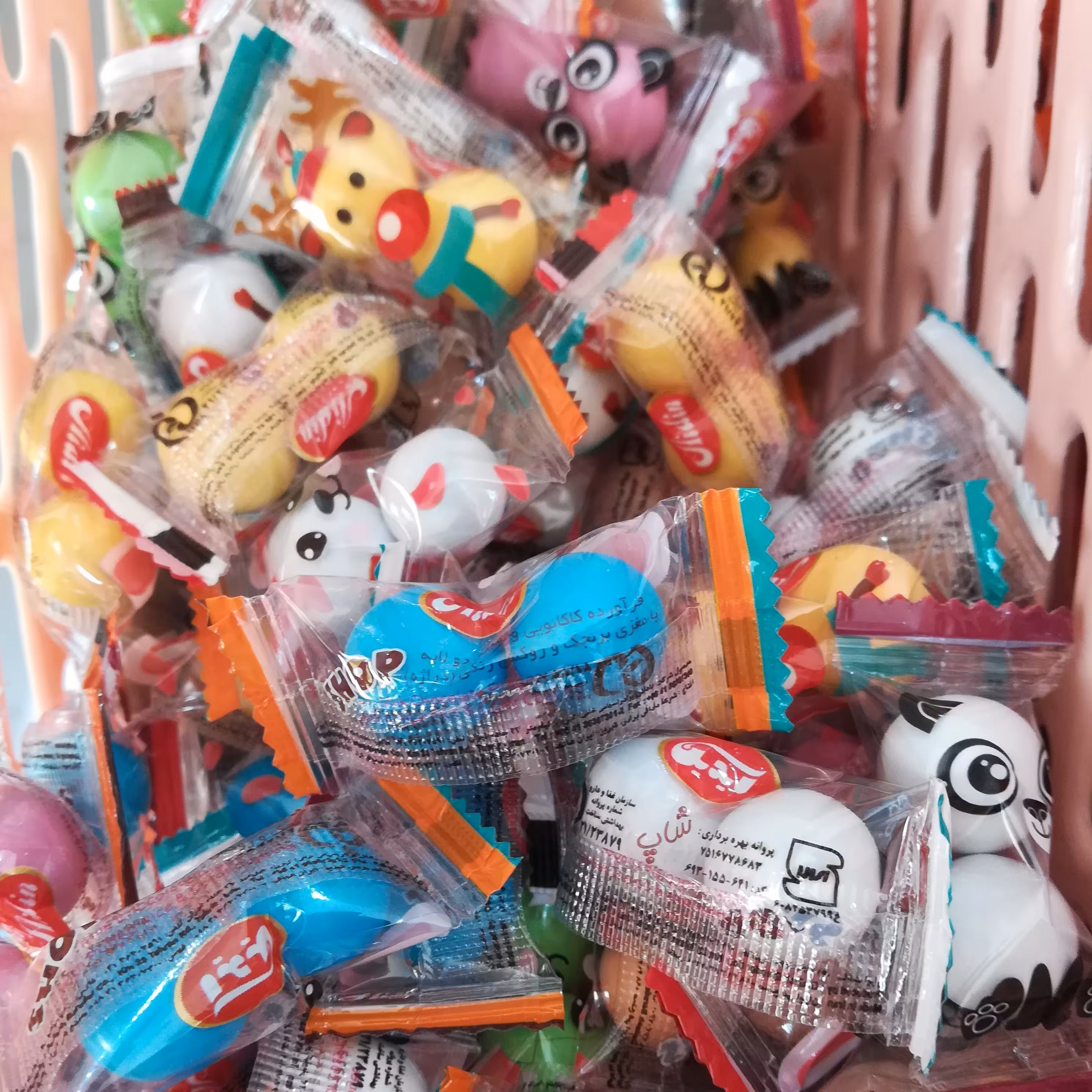 دراژه عروسکی رنگی رنگی. بسته یک کیلویی..........      