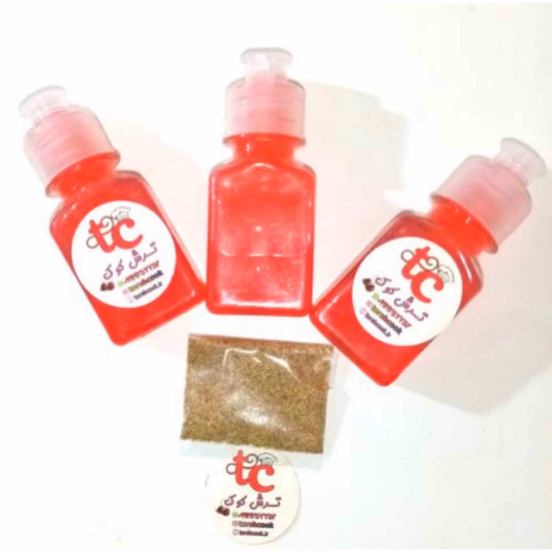  سس ترش آلبالو 3 عددی متوسط با وزن 100 گرم مخصوص لواشک و ترشک به همراه یک ادویه مخصوص ترش کوک  