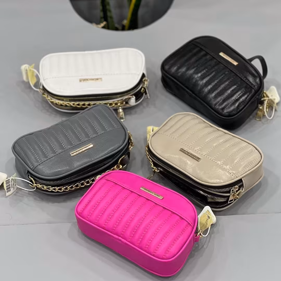 کیف پاسپورتی دو خونه کوچیک کد 68 ارسال رایگان قبل از واریزی حتماموجودی بگیرید  تحویل 4 تا 6 روز کاری