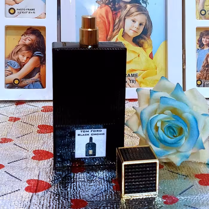 ادکلن تامفورد بلک ارکید حجم 100میل با ماندگاری و پخش بوی مناسب