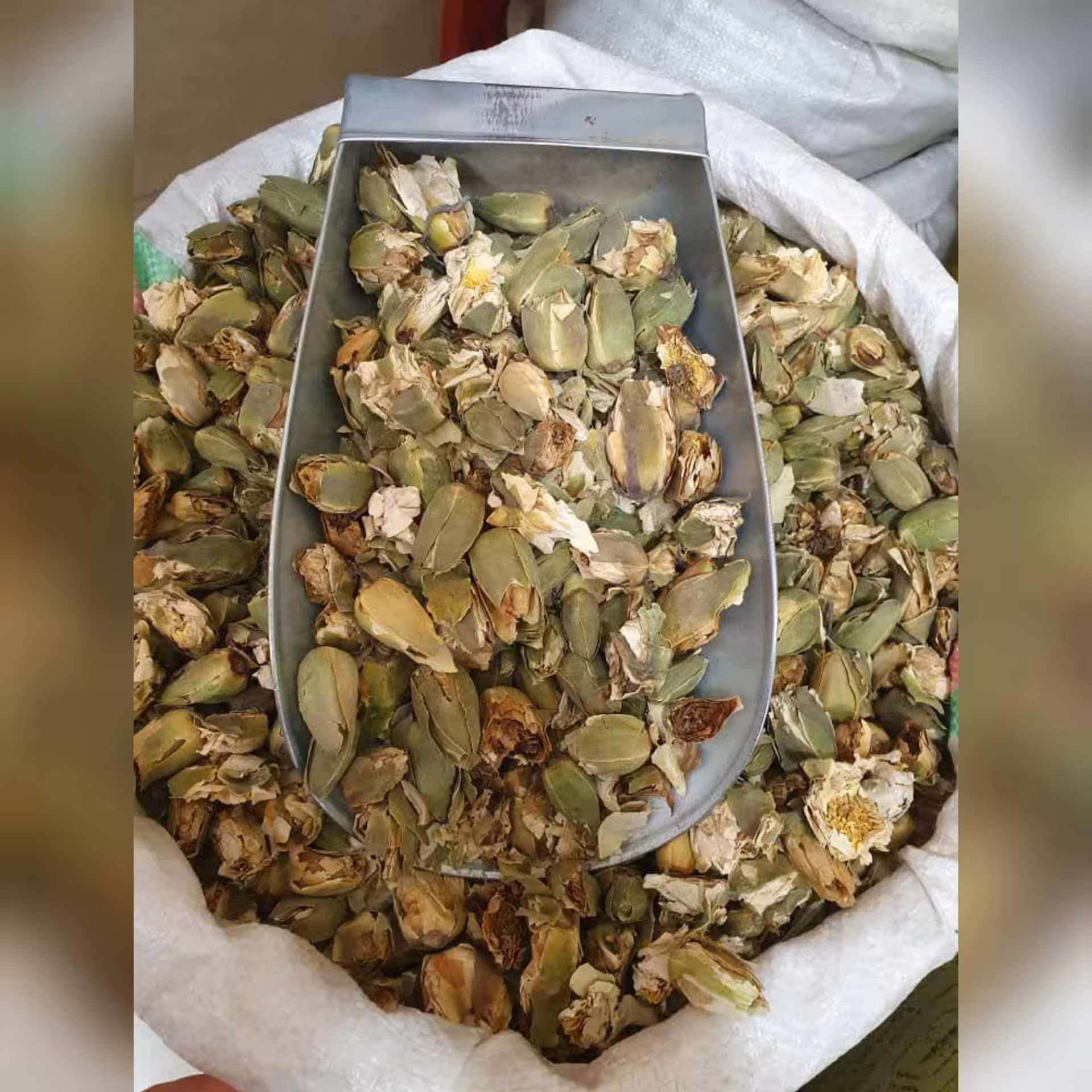 گل نیلوفر خشک 50 گرم 