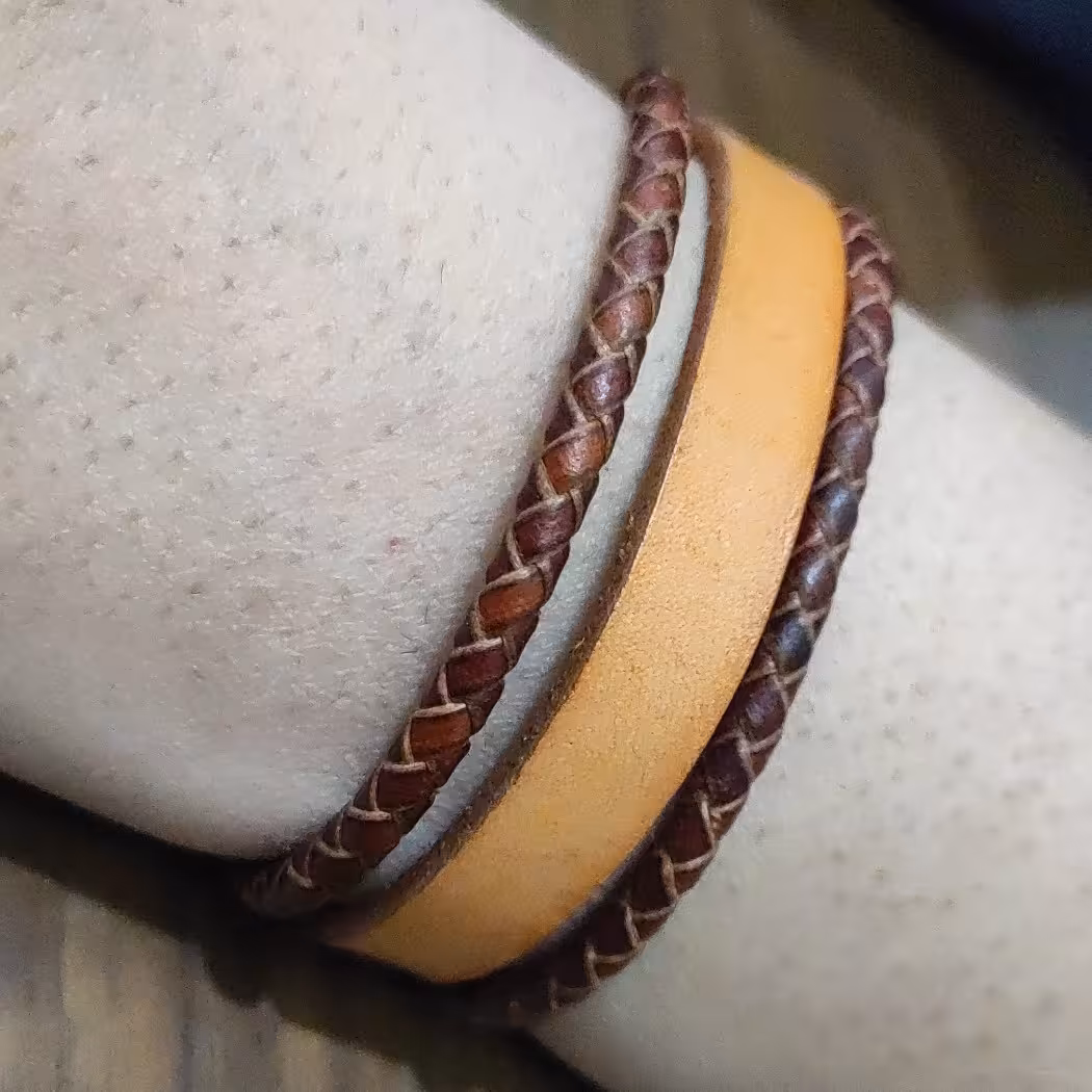 دستبند چرمی زنامه و مردانه 