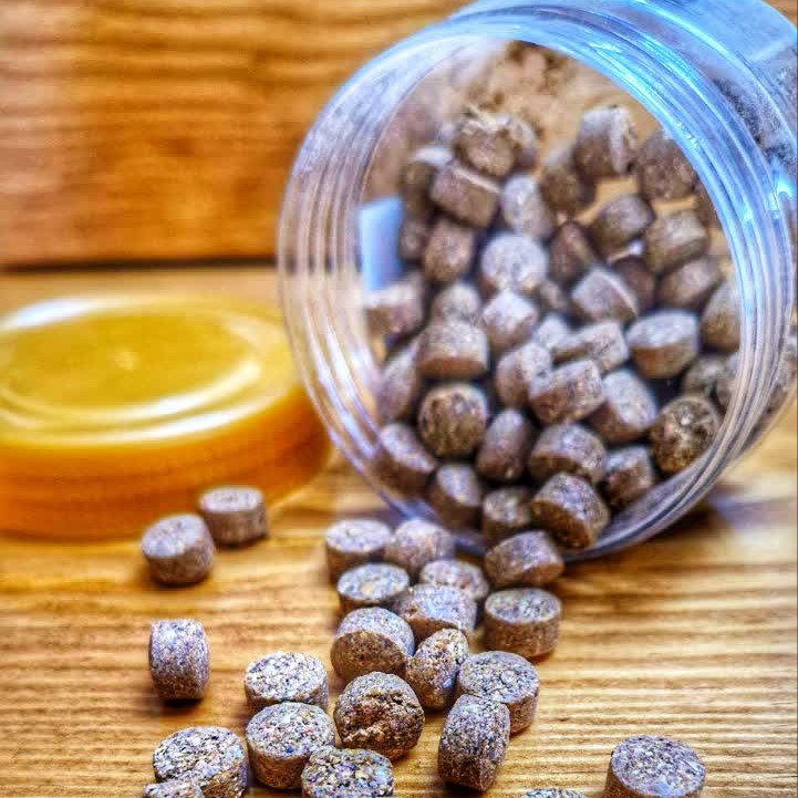 حب کاسنی.تعدیل صفرای بالا. پاکسازی کبد.مفید برای سیروز کبدی.صاف کننده ی خون. شفاف کننده و روشن کننده ی رنگ چهره