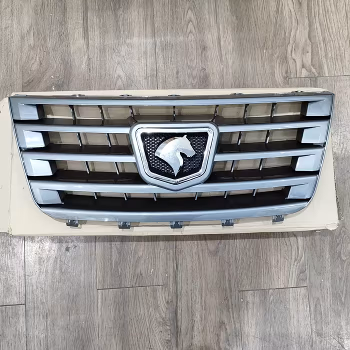 جلو پنجره سمند سورن جدید با آرم رنگ نوک مدادی 