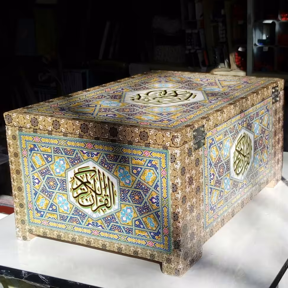 قرآن 120پاره با2جعبه چوبی و خط عثمان طاها و جلد سخت (همه صفحات قرآن داخل پلاستیک) قرآن جعبه ای- قرآن120حزب