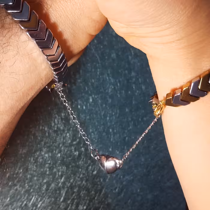 ست دستبند آقا و خانم قلب مگنتی سنگ حدید و قفل و یراق استیل کد(292)