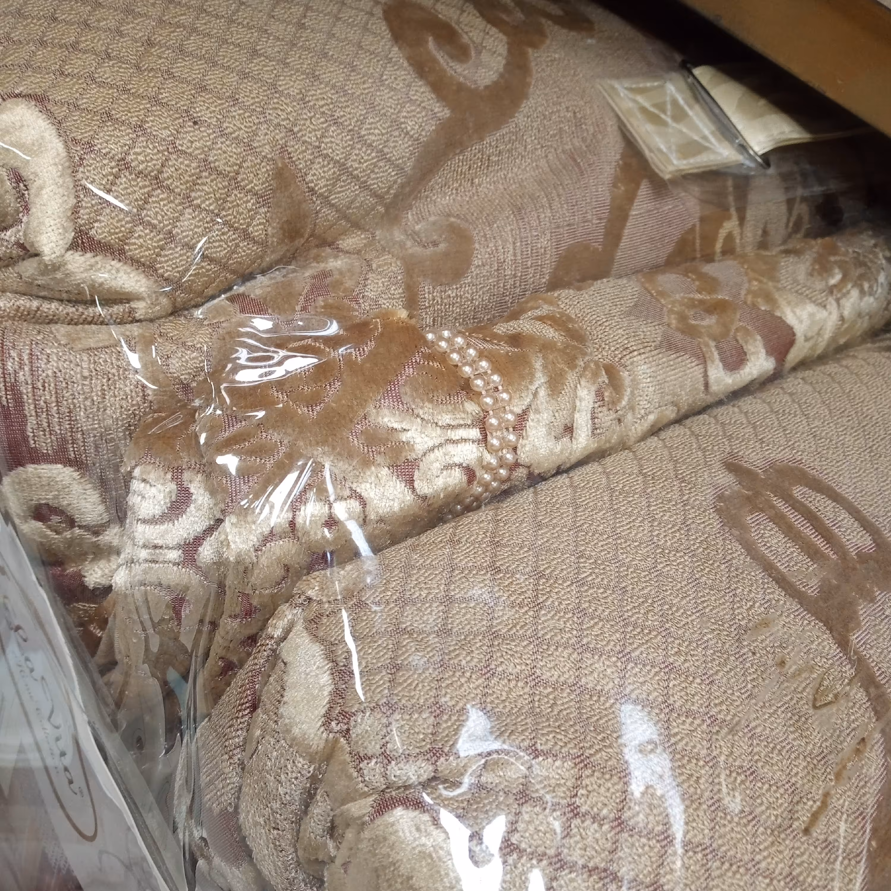 روتختی مخمل لاویتا وارداتی دونفره 8 تیکه_.