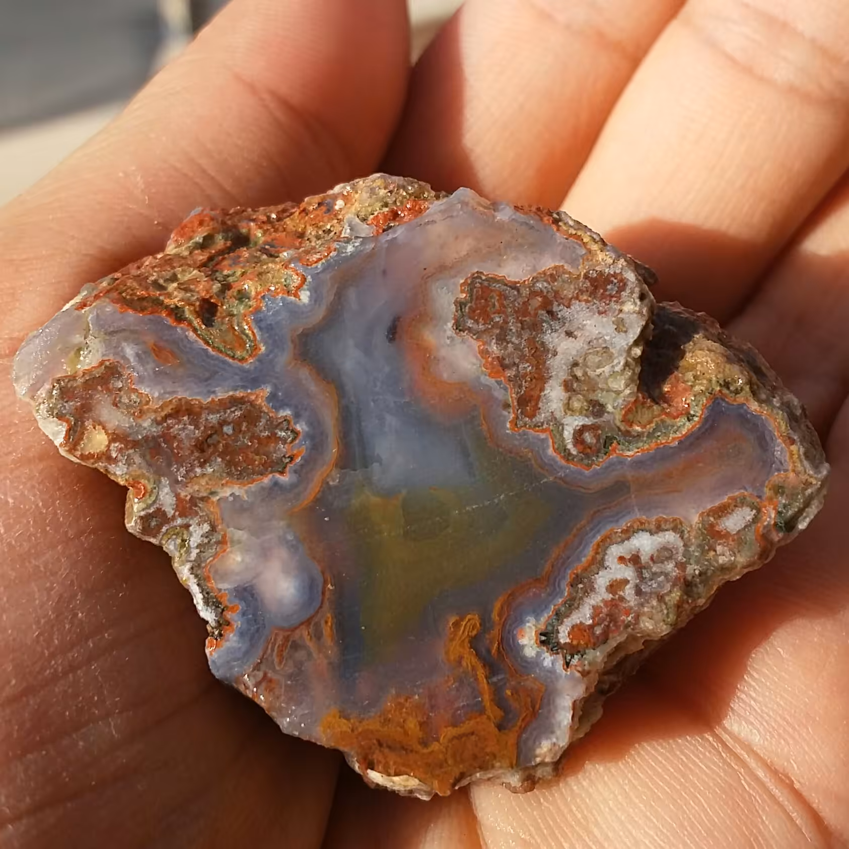 اسلایس سنگ راف عقیق سلیمانی 7رنگ خارق العاده محشر دیدنیییی
100درصد طبیعی
شاهکار خلقت فوق العاده خاااص