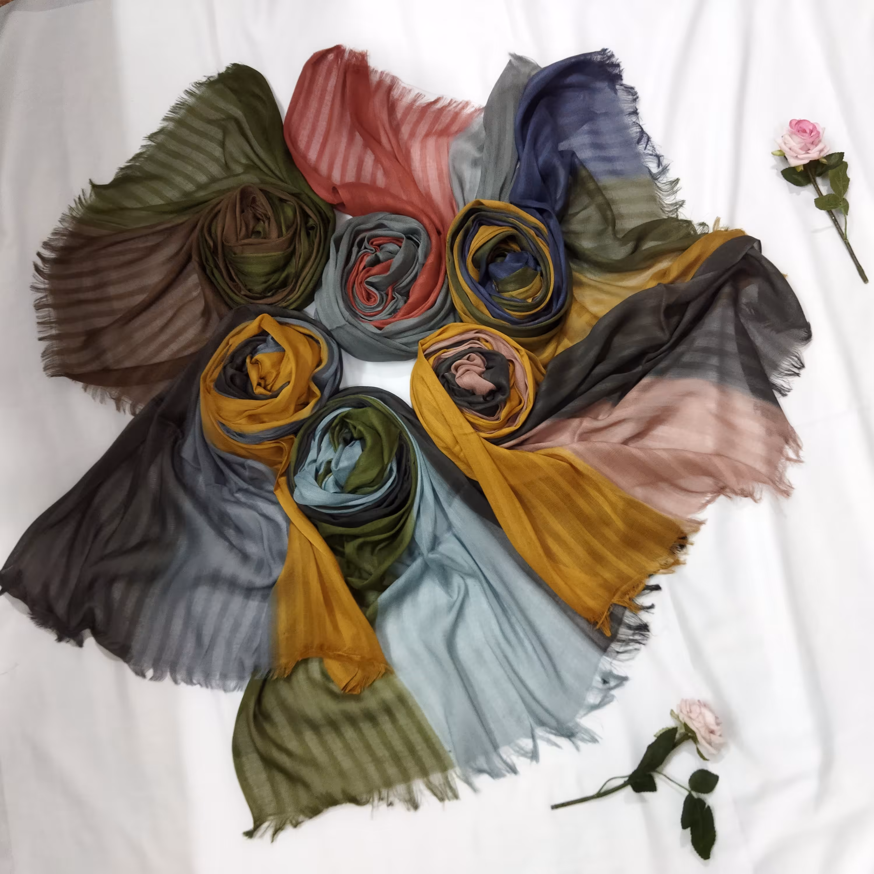 شال نخی طرح آبرنگی ابعاد 2 متر در 70 سانتیمتر در 6 رنگ