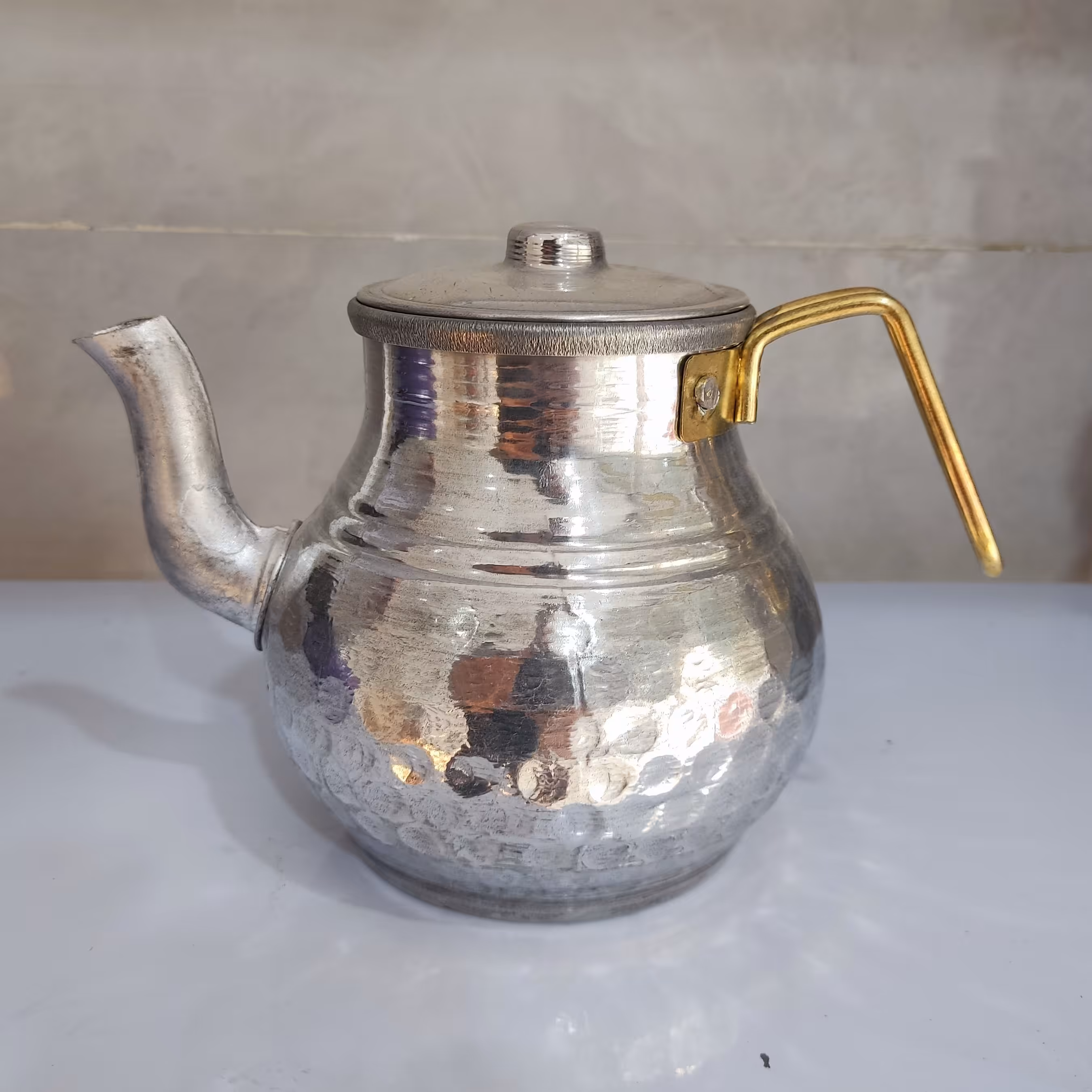 قوری چکشی دسته طلایی روحی